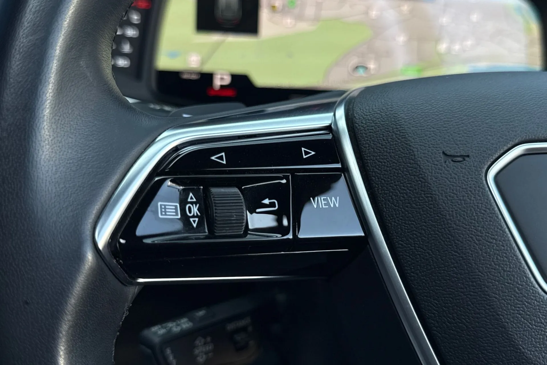 Audi A6 allroad thumbnail image number 38