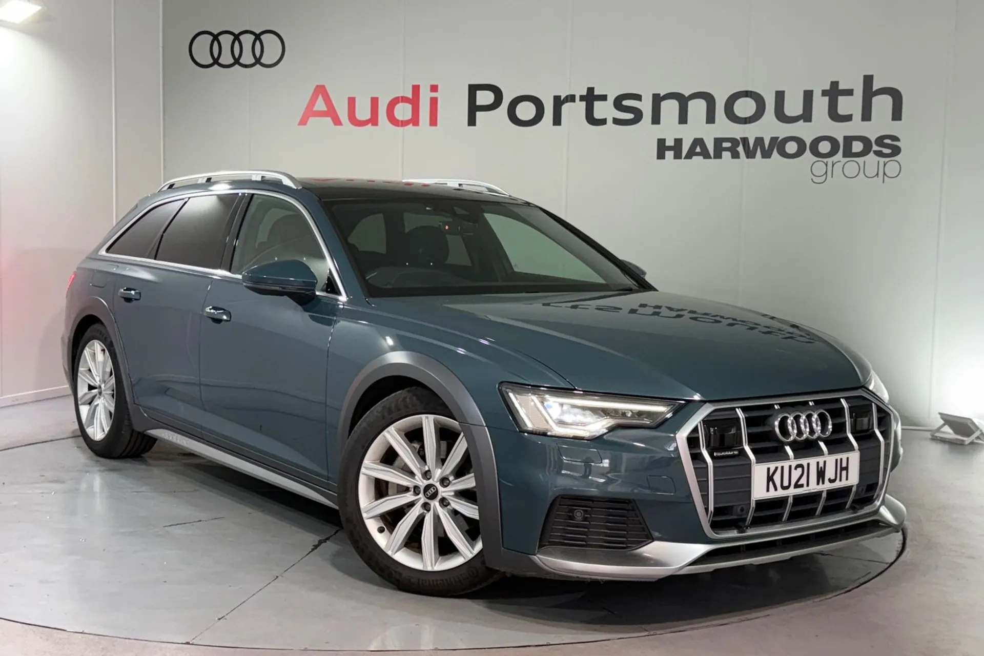 Audi A6 allroad focused image