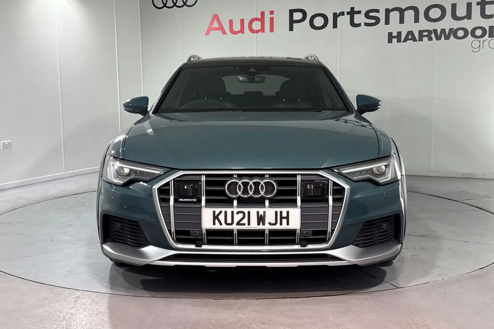 Audi A6 allroad thumbnail image number 12