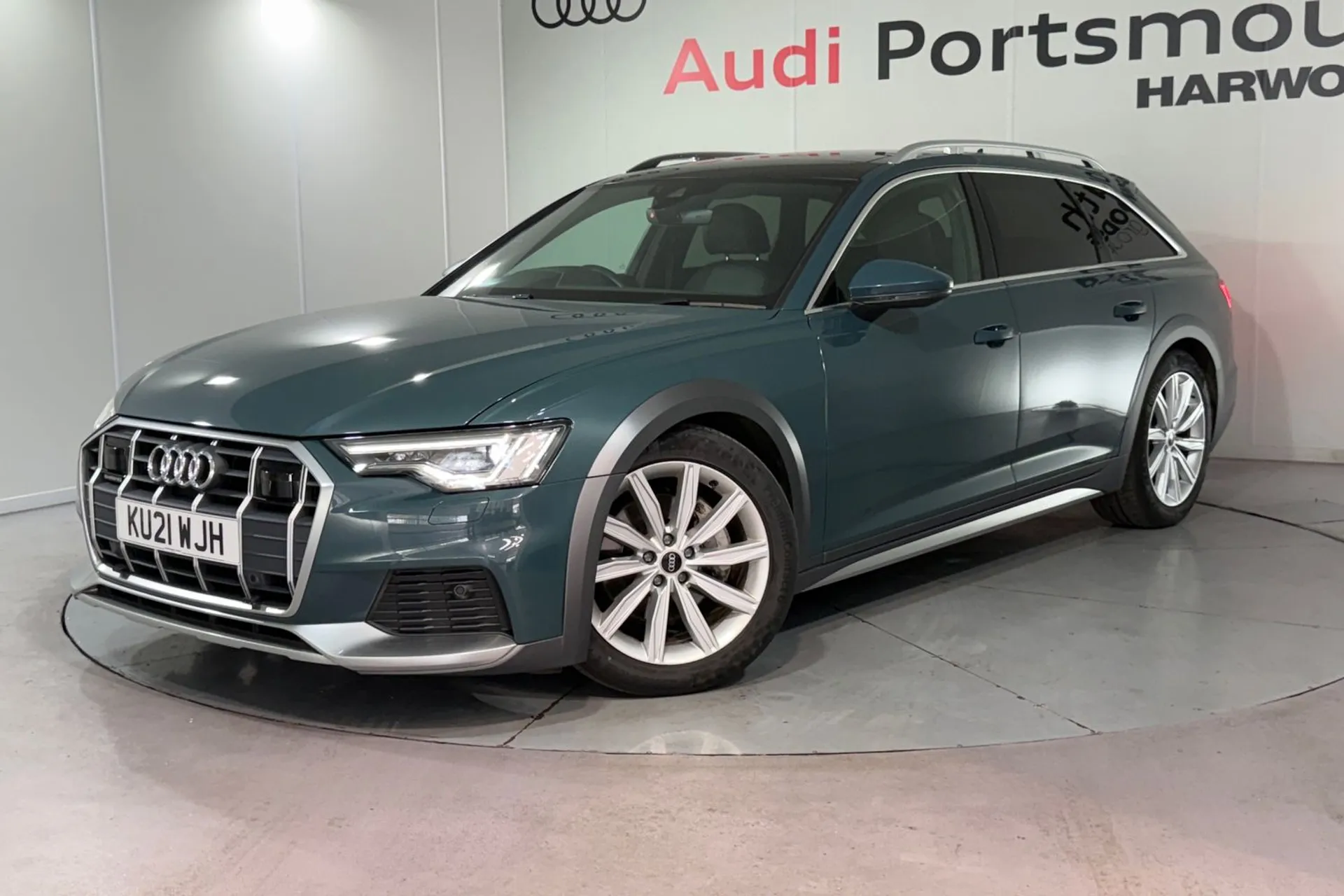 Audi A6 allroad thumbnail image number 11