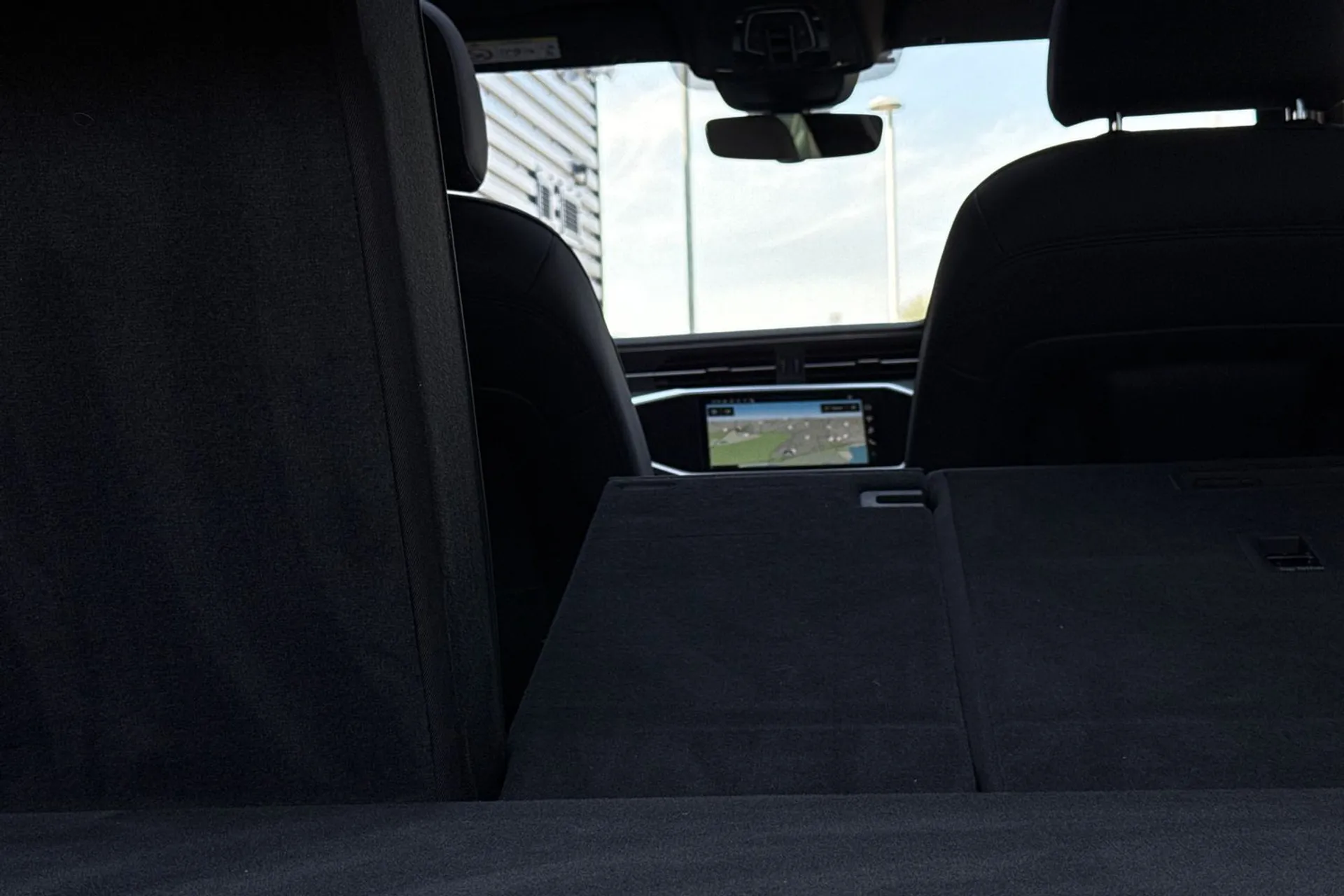 Audi A6 allroad thumbnail image number 21