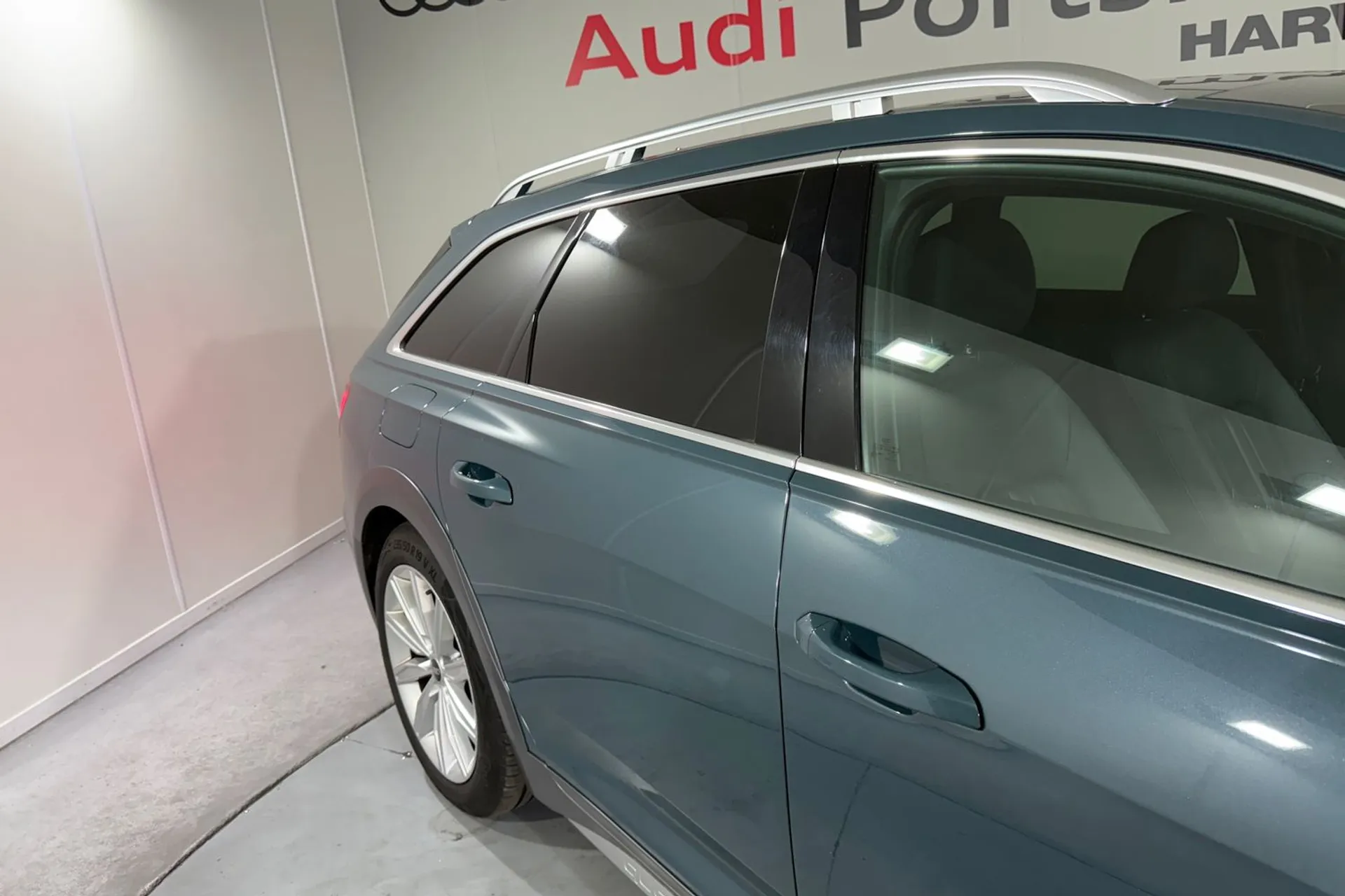 Audi A6 allroad thumbnail image number 14