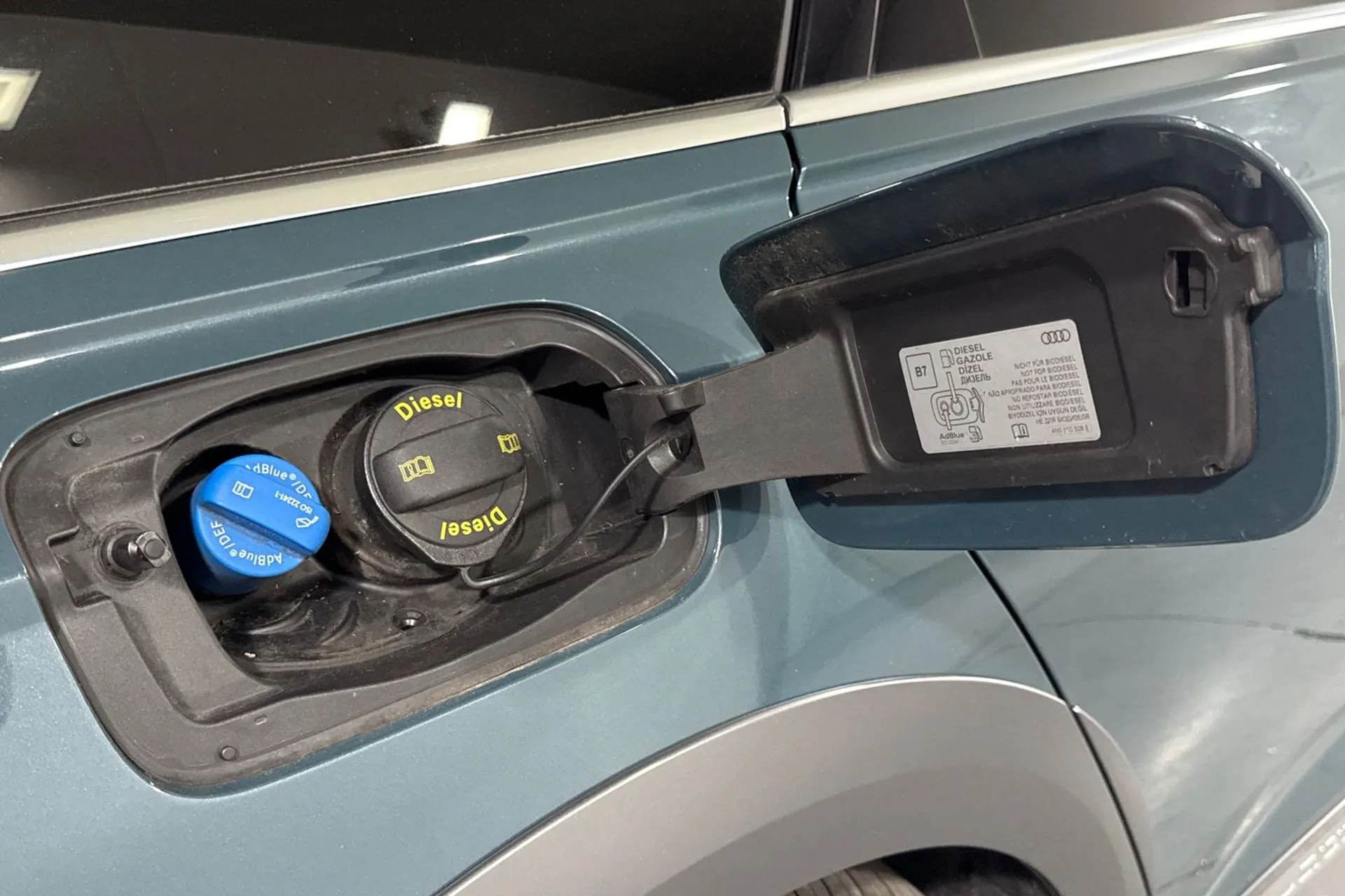 Audi A6 allroad thumbnail image number 18