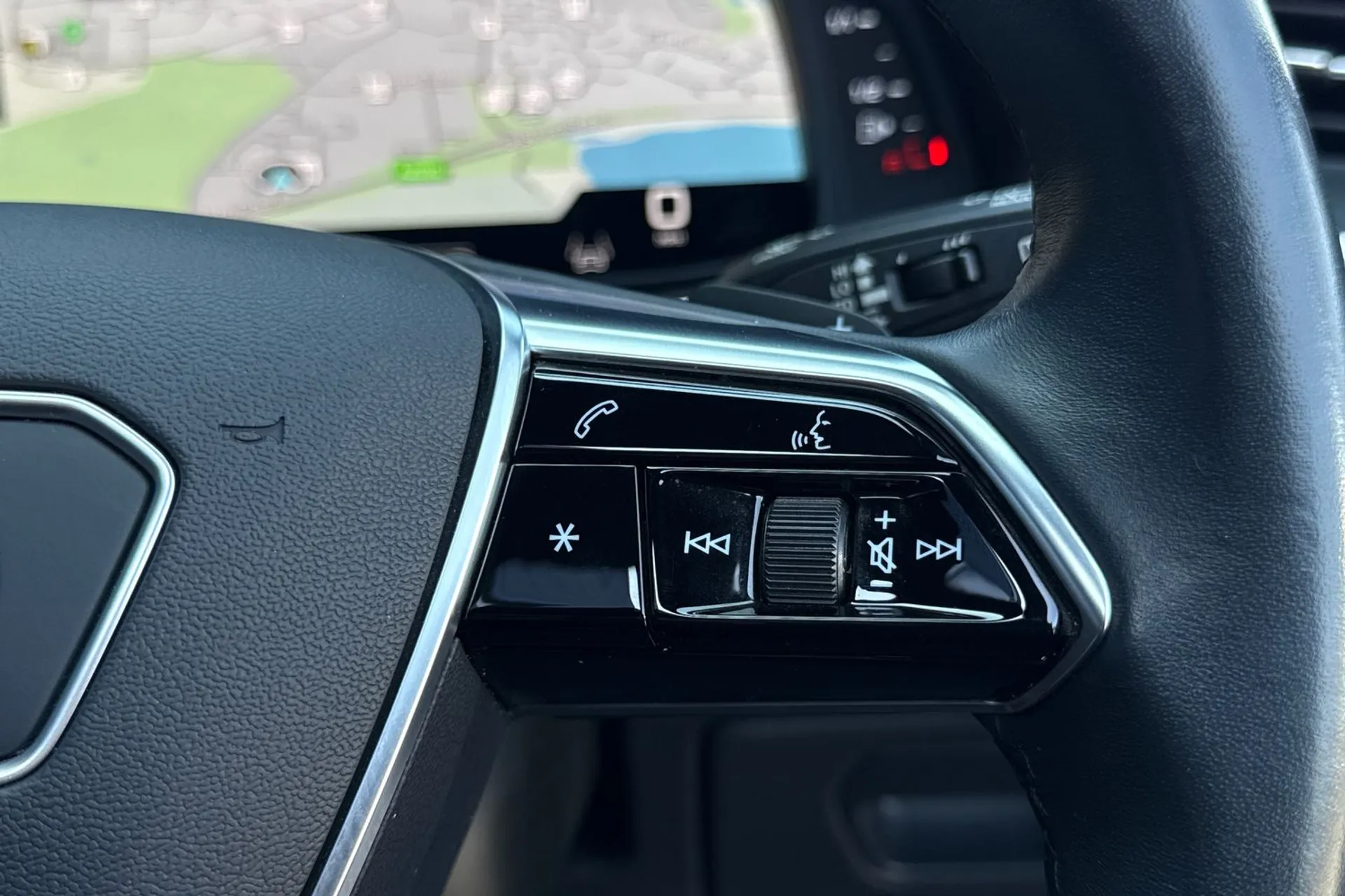 Audi A6 allroad thumbnail image number 39