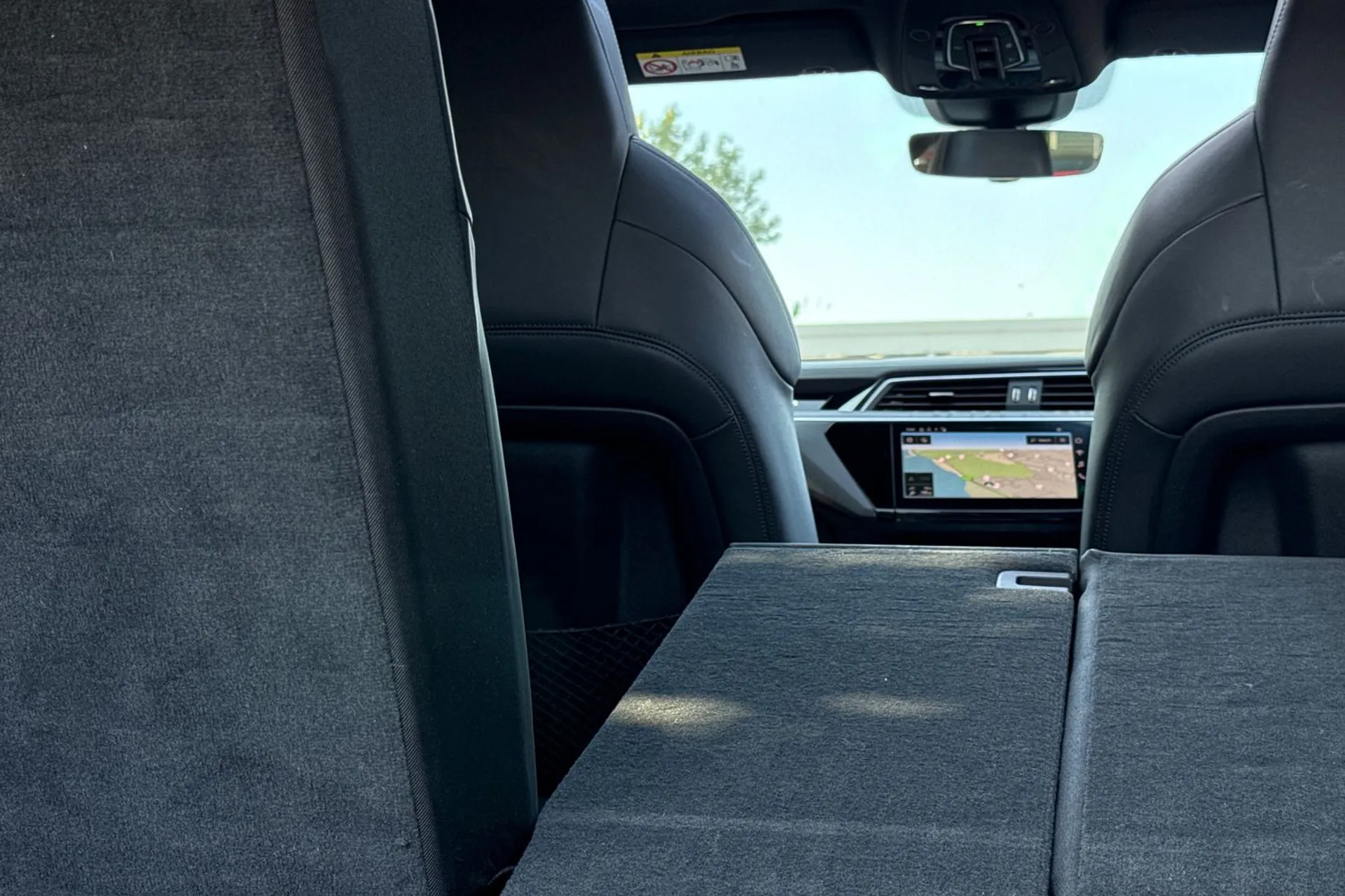 Audi e-tron thumbnail image number 21