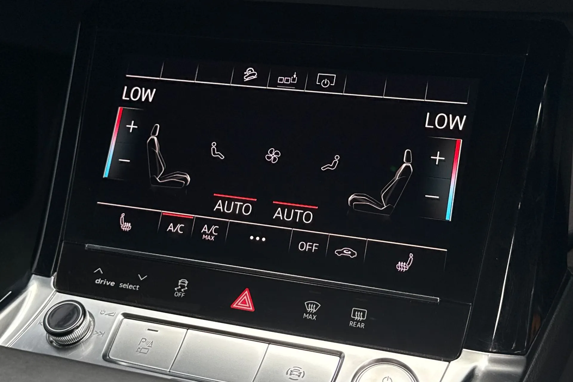 Audi e-tron thumbnail image number 34