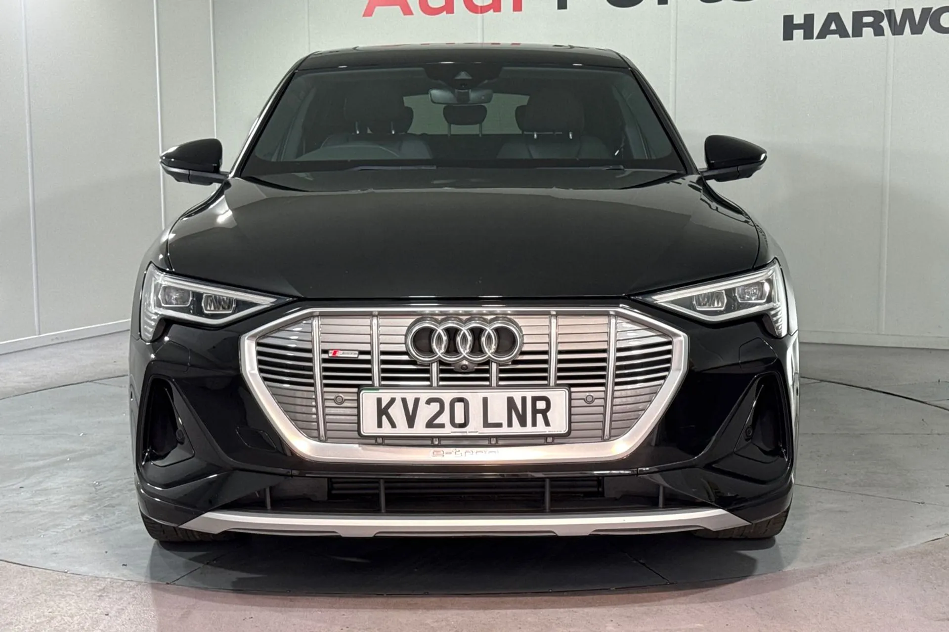 Audi e-tron thumbnail image number 6