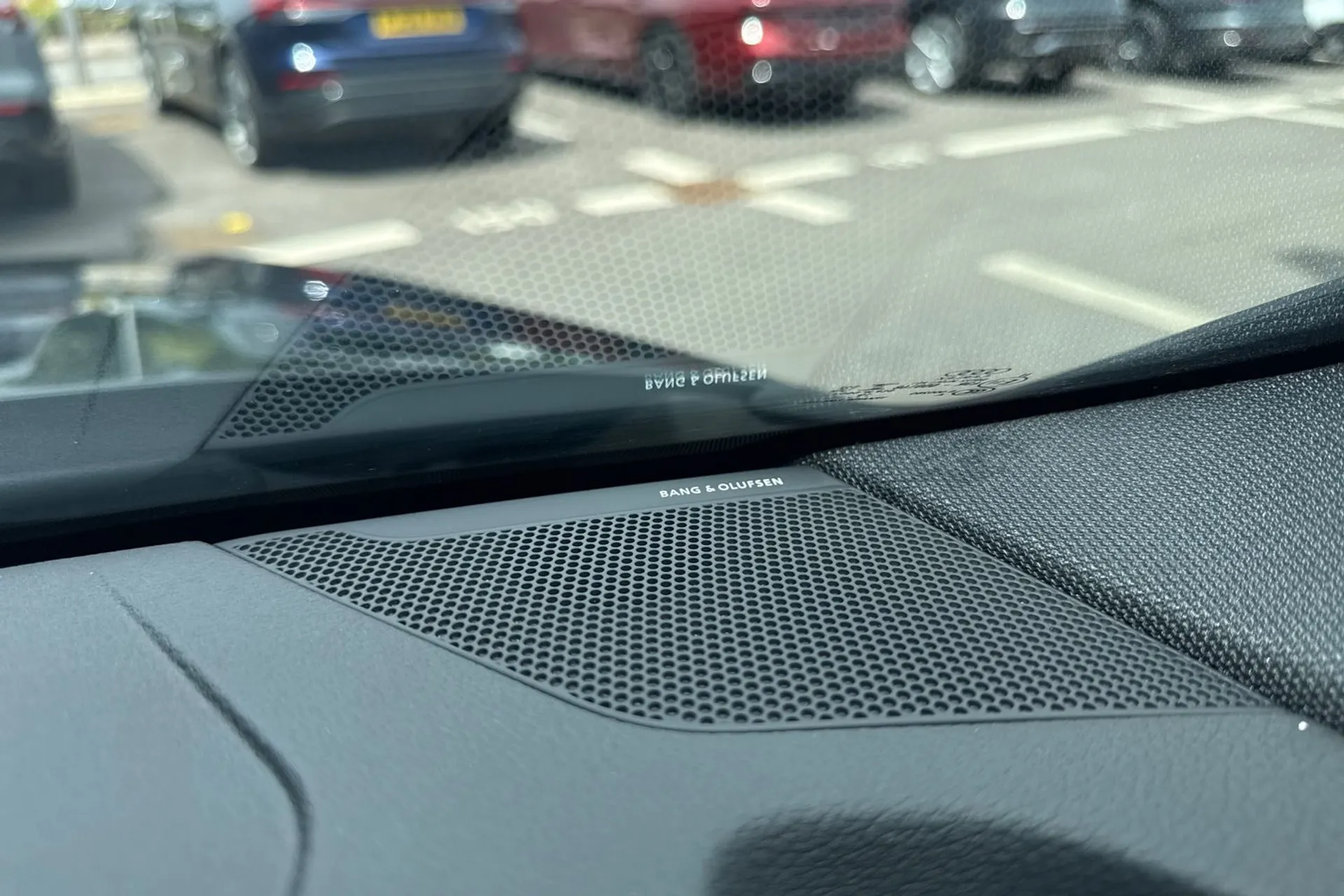 Audi e-tron thumbnail image number 29