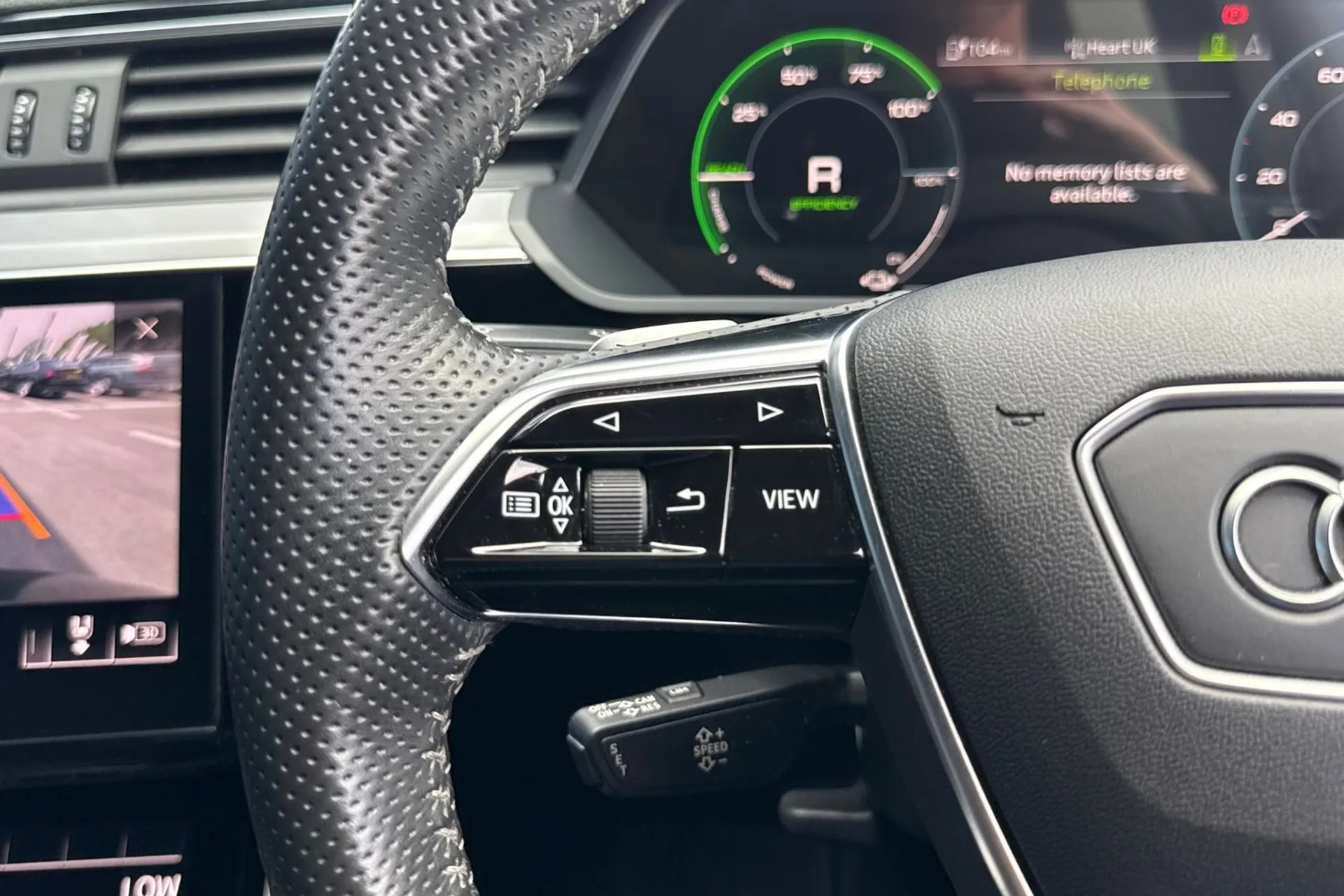Audi e-tron thumbnail image number 44