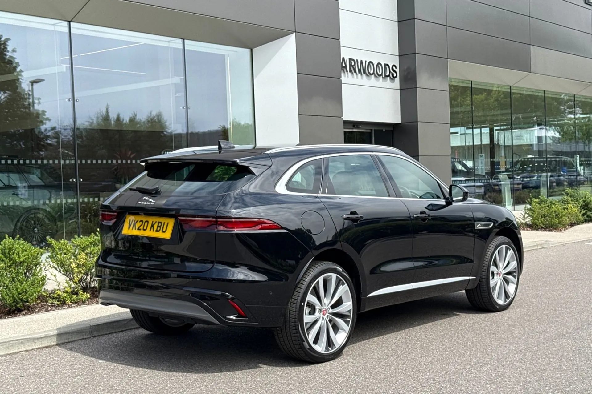 Jaguar F-Pace thumbnail image number 10