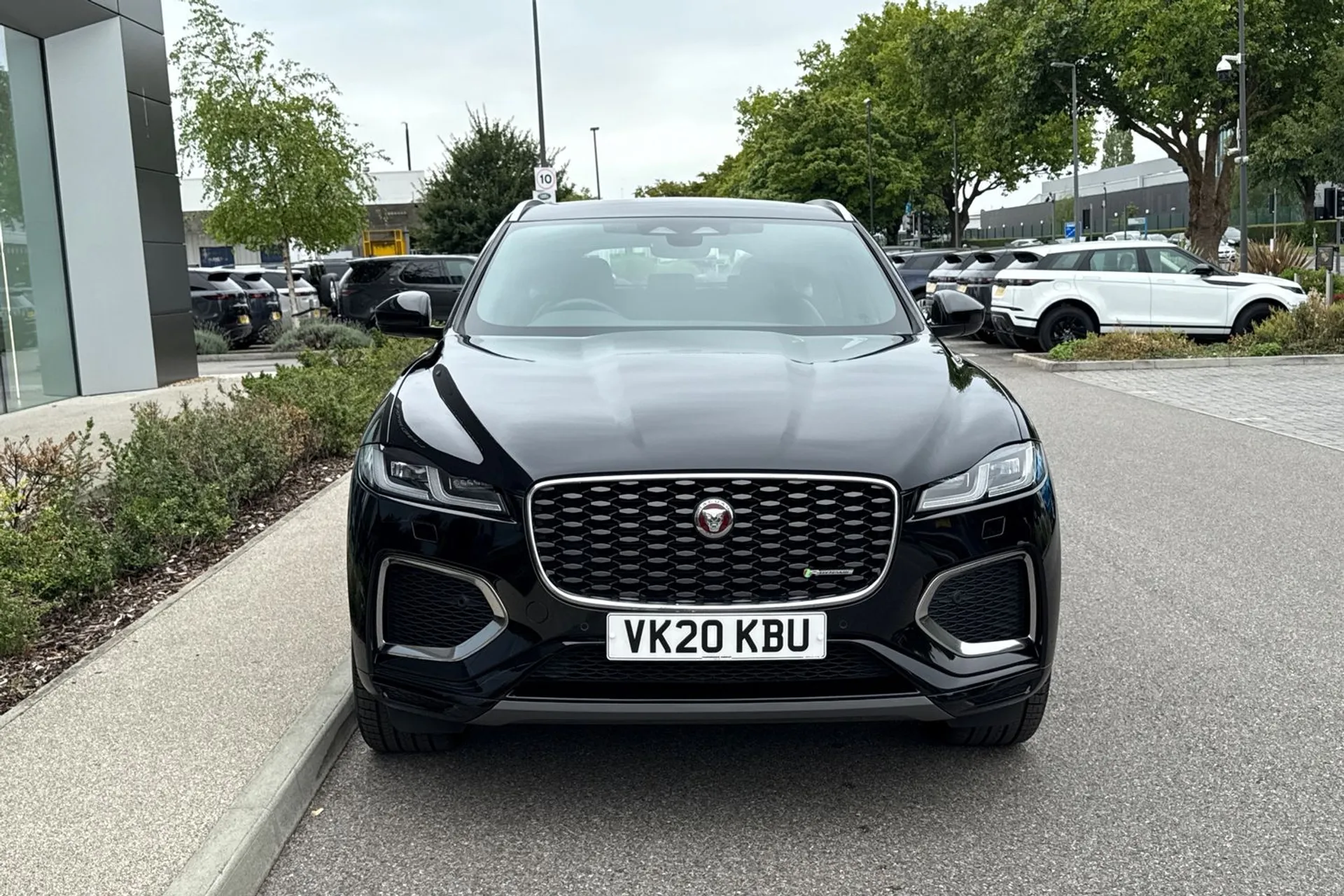 Jaguar F-Pace thumbnail image number 15
