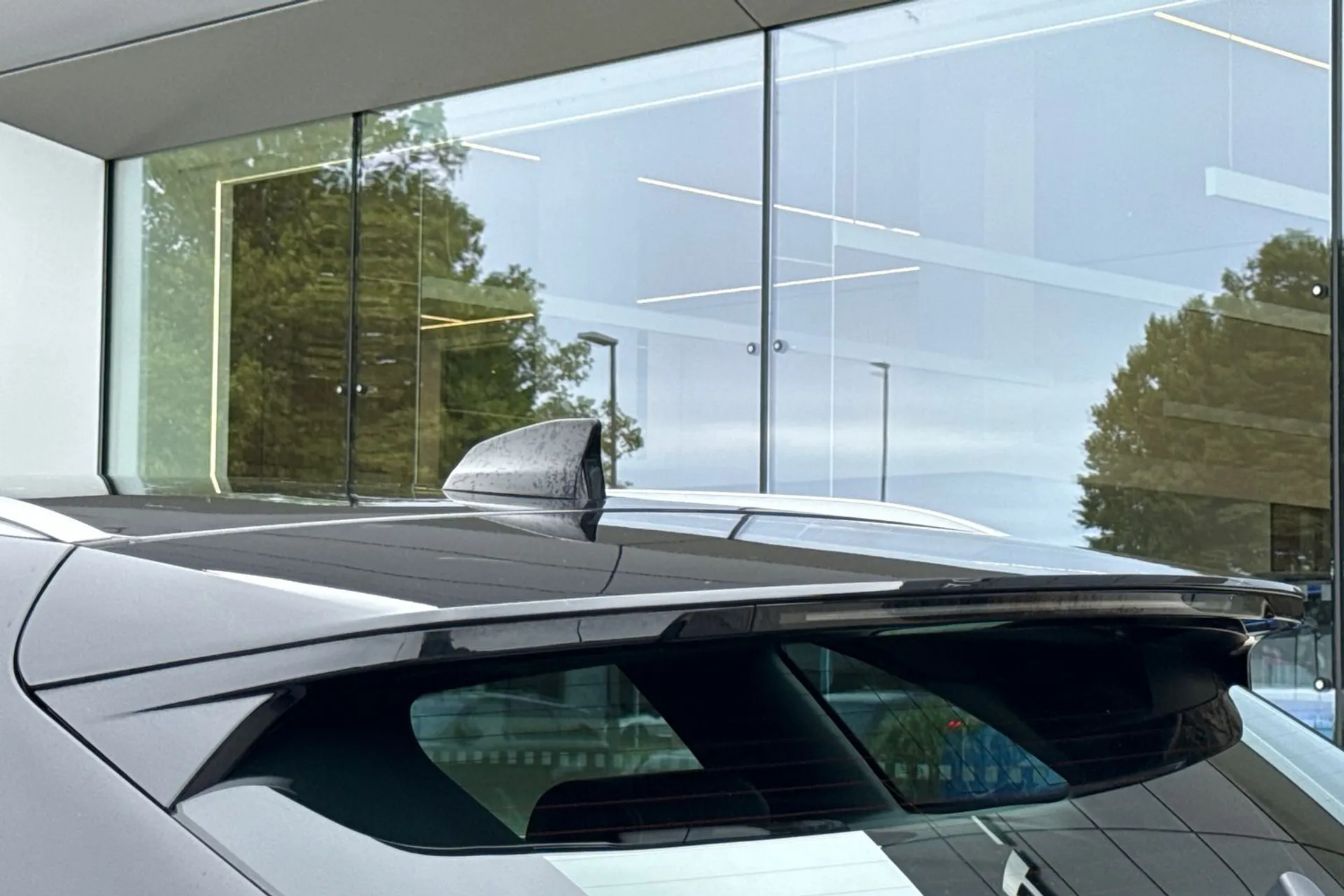 Jaguar F-Pace thumbnail image number 31