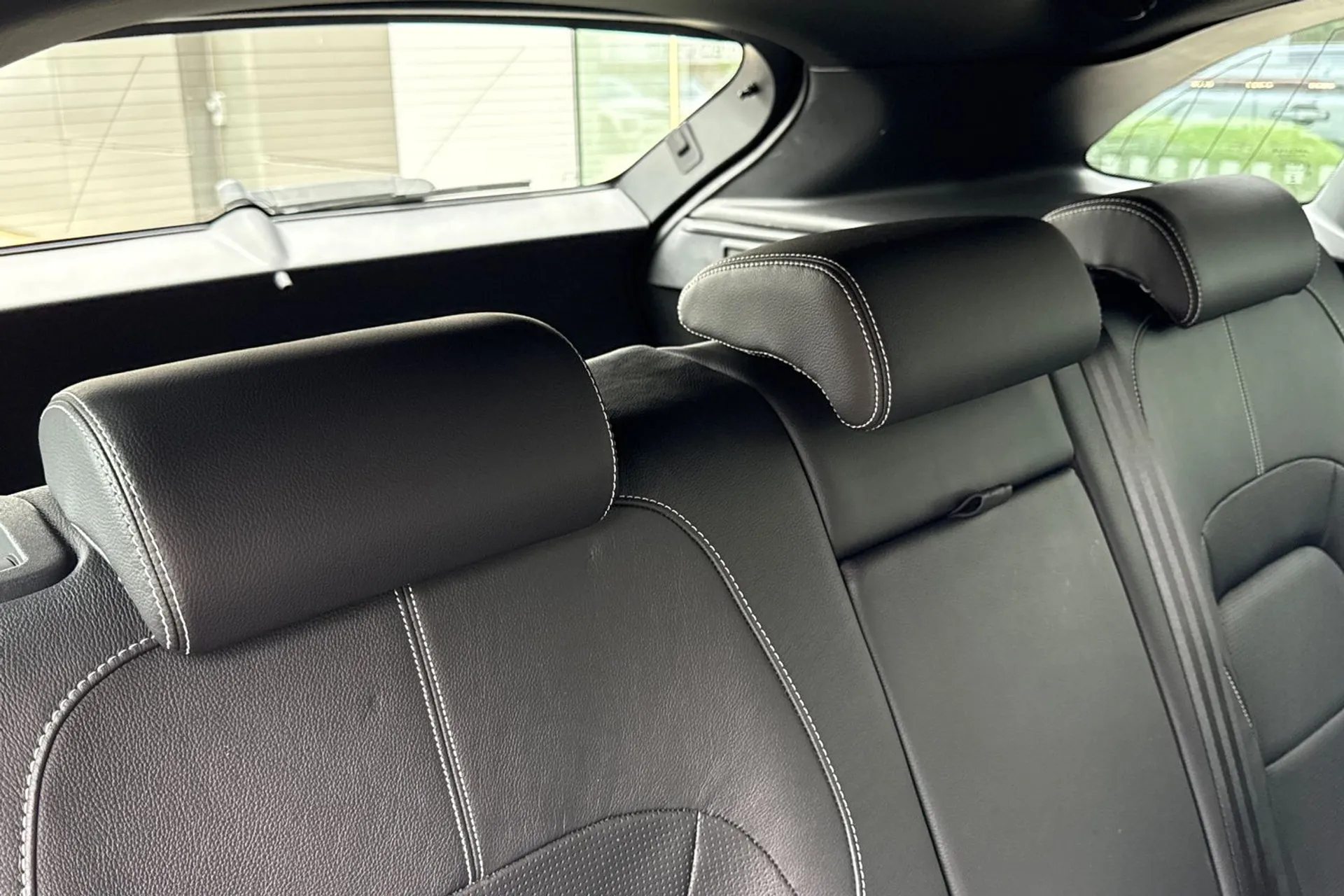 Jaguar F-Pace thumbnail image number 25