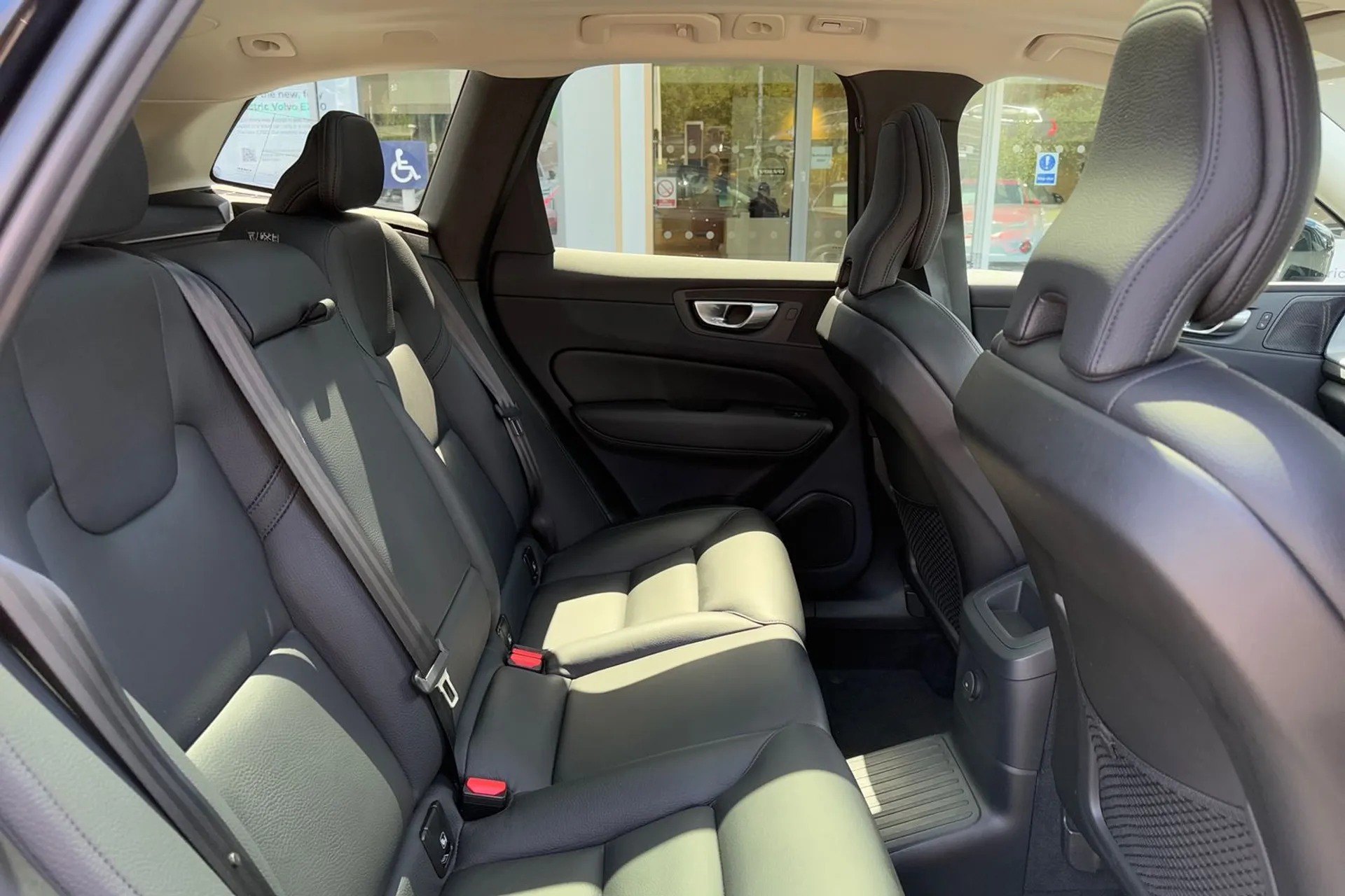 Volvo XC60 thumbnail image number 22