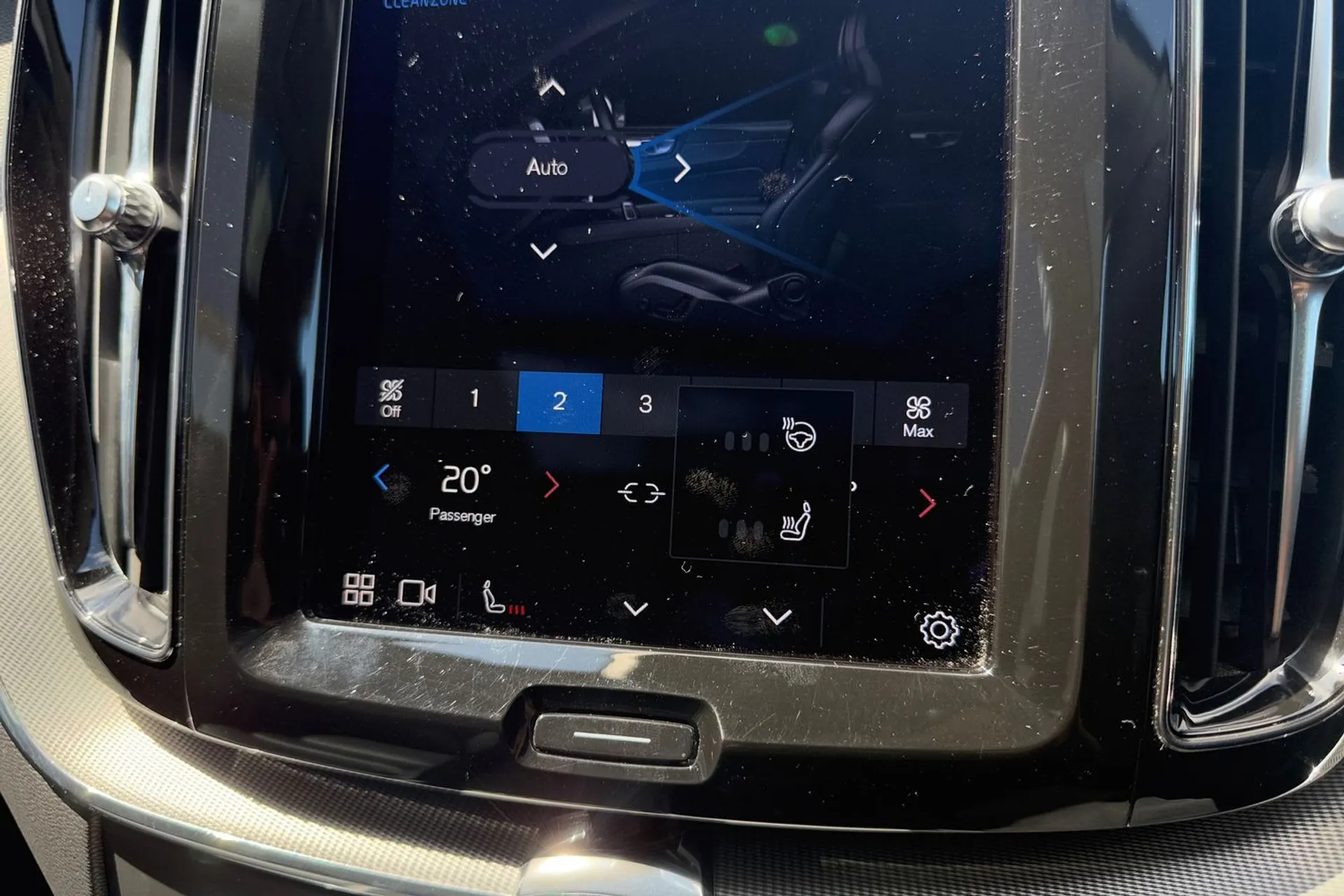 Volvo XC60 thumbnail image number 40