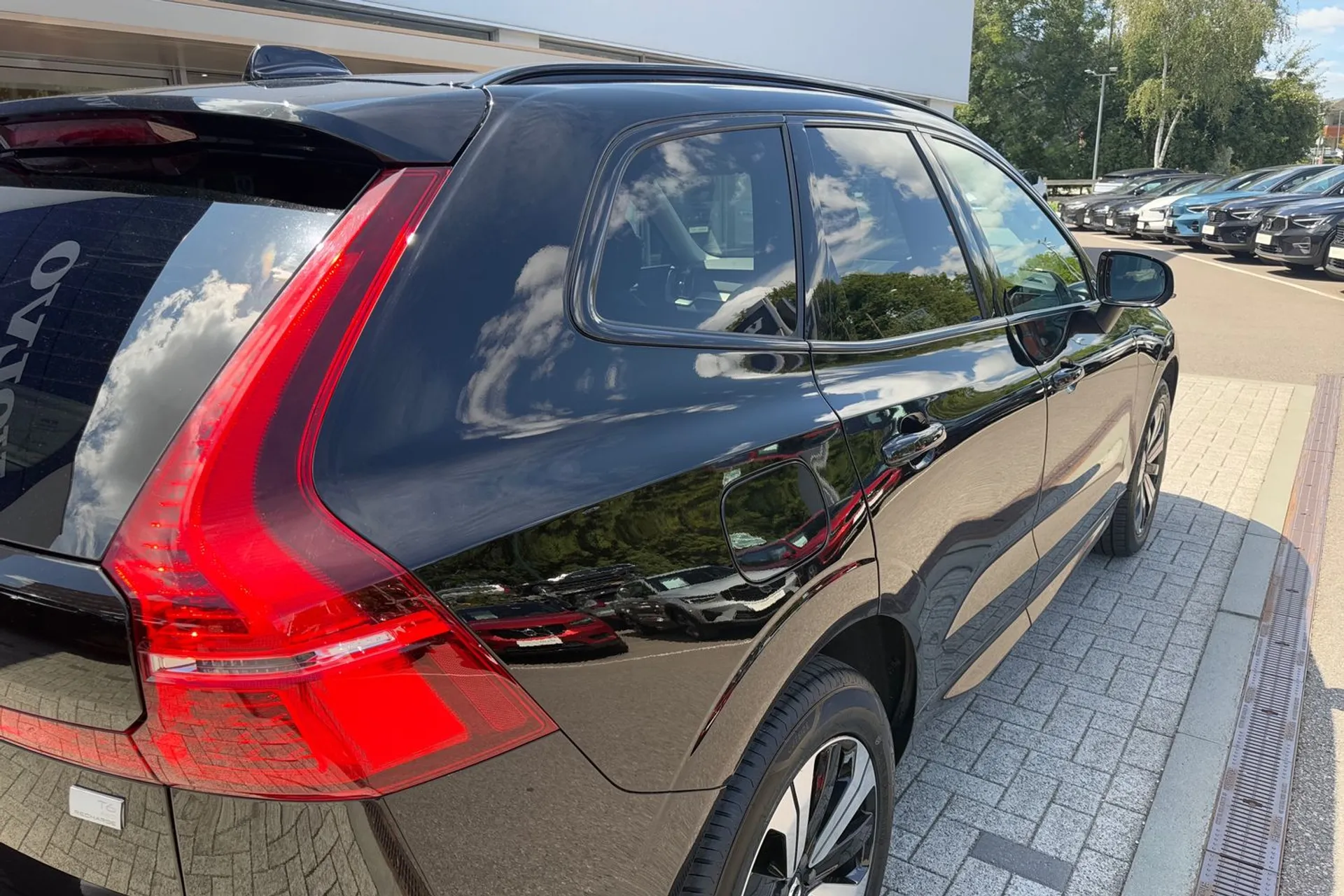 Volvo XC60 thumbnail image number 14