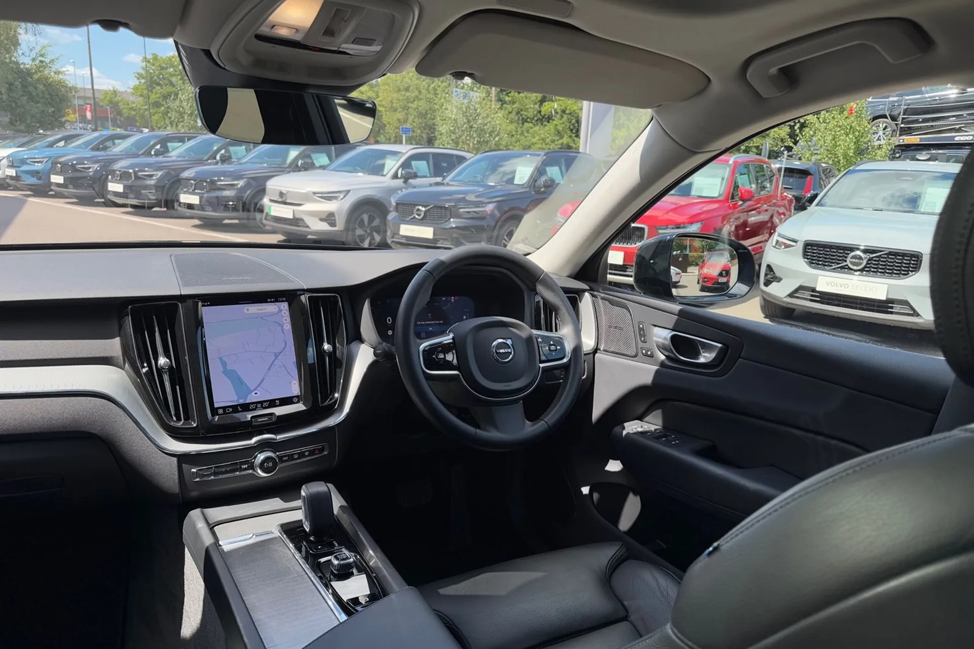 Volvo XC60 thumbnail image number 32