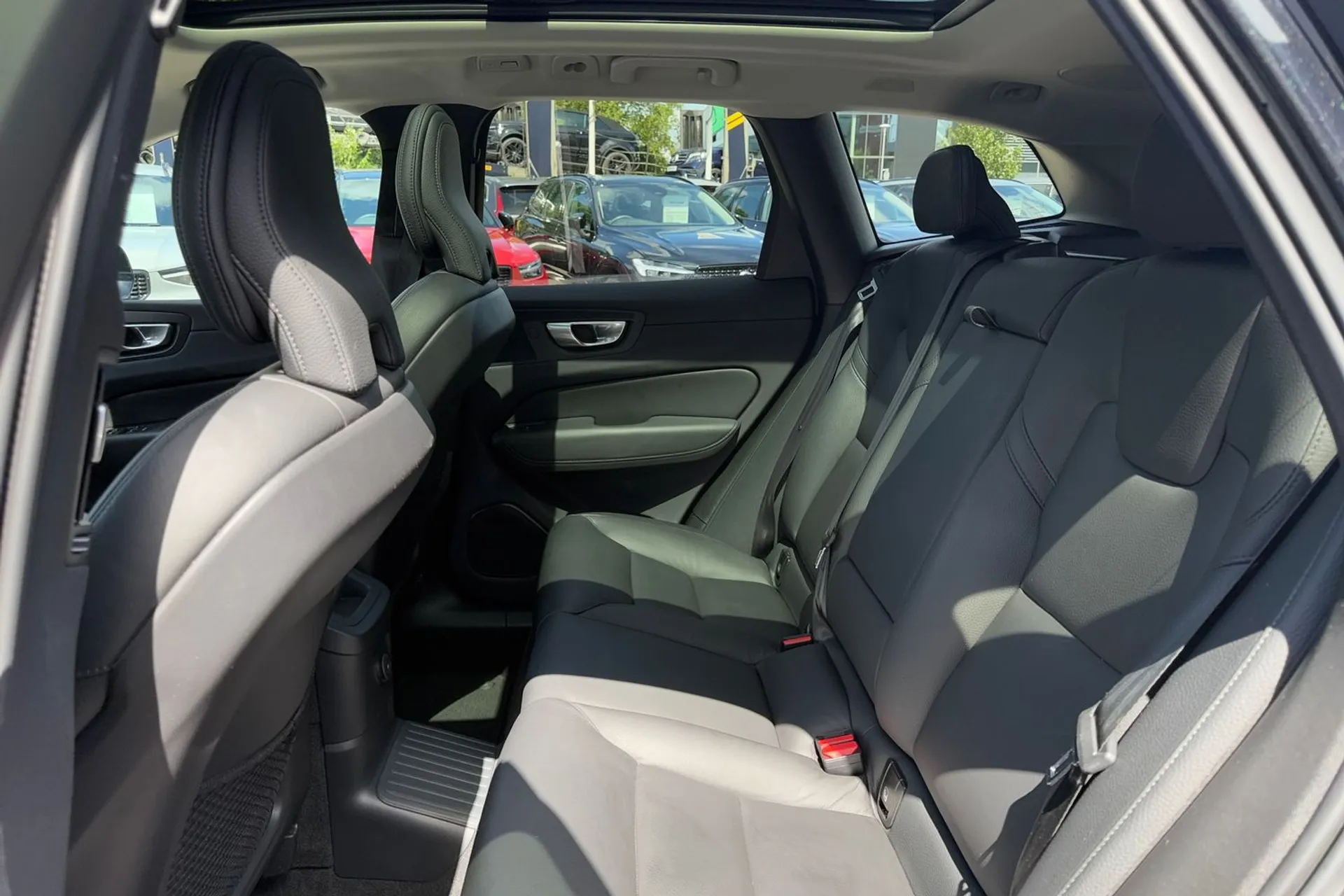 Volvo XC60 thumbnail image number 29