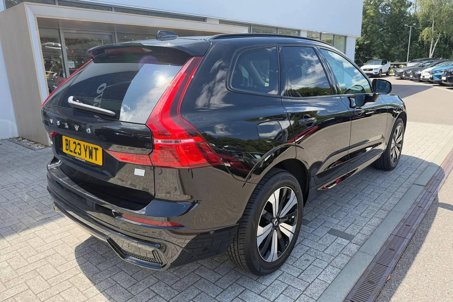 Volvo XC60 thumbnail image number 7