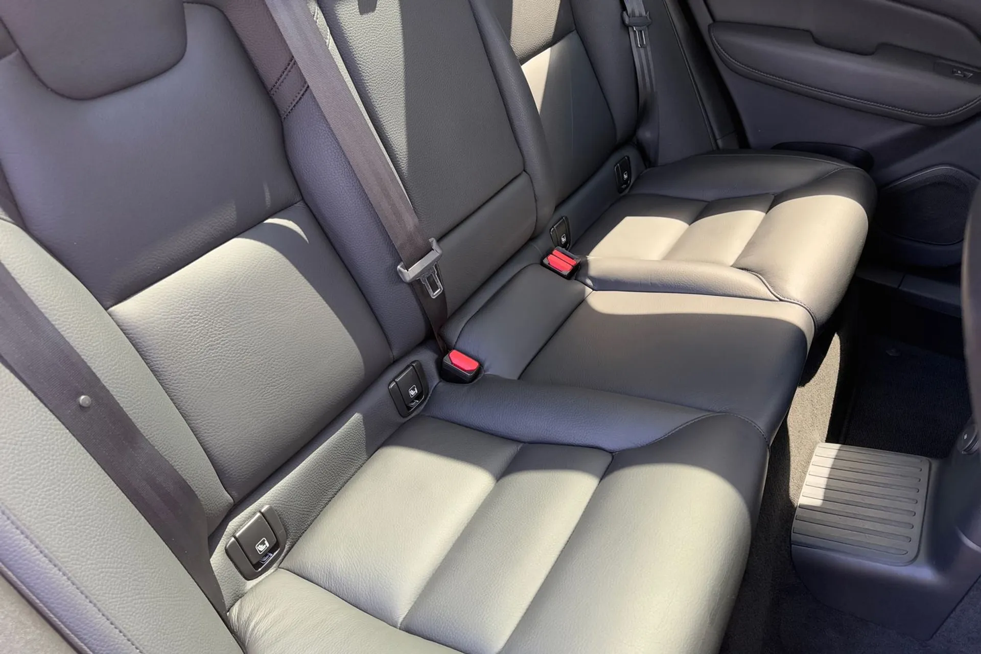 Volvo XC60 thumbnail image number 24