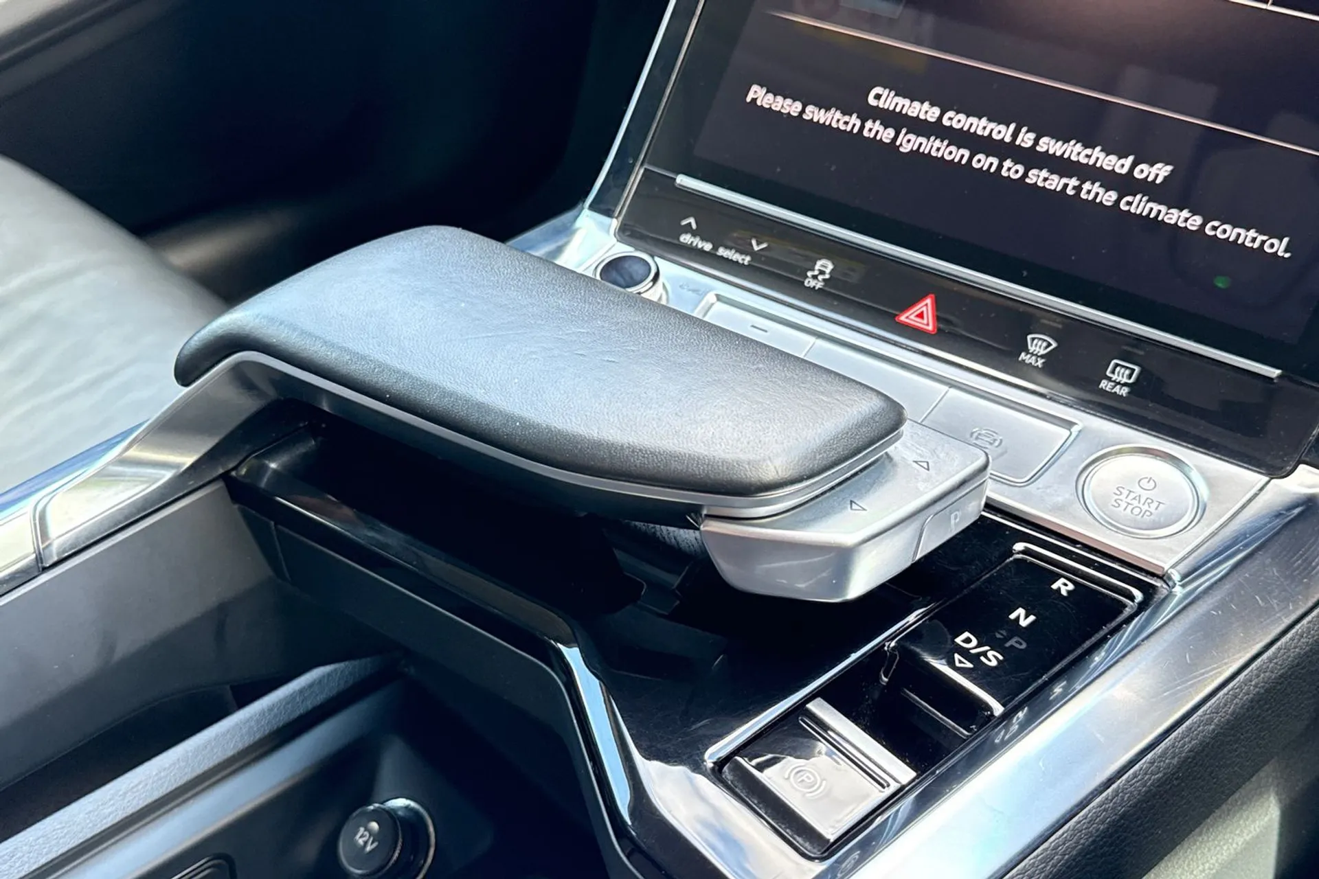 Audi e-tron thumbnail image number 47