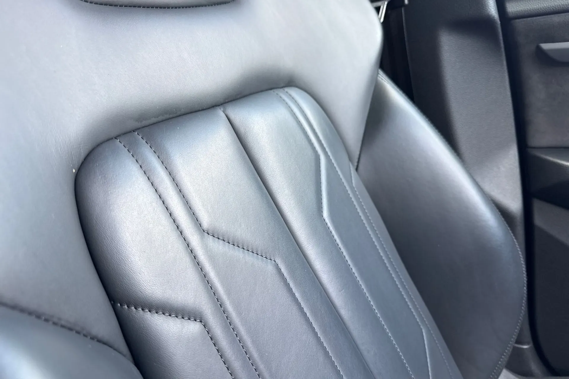 Audi e-tron thumbnail image number 48