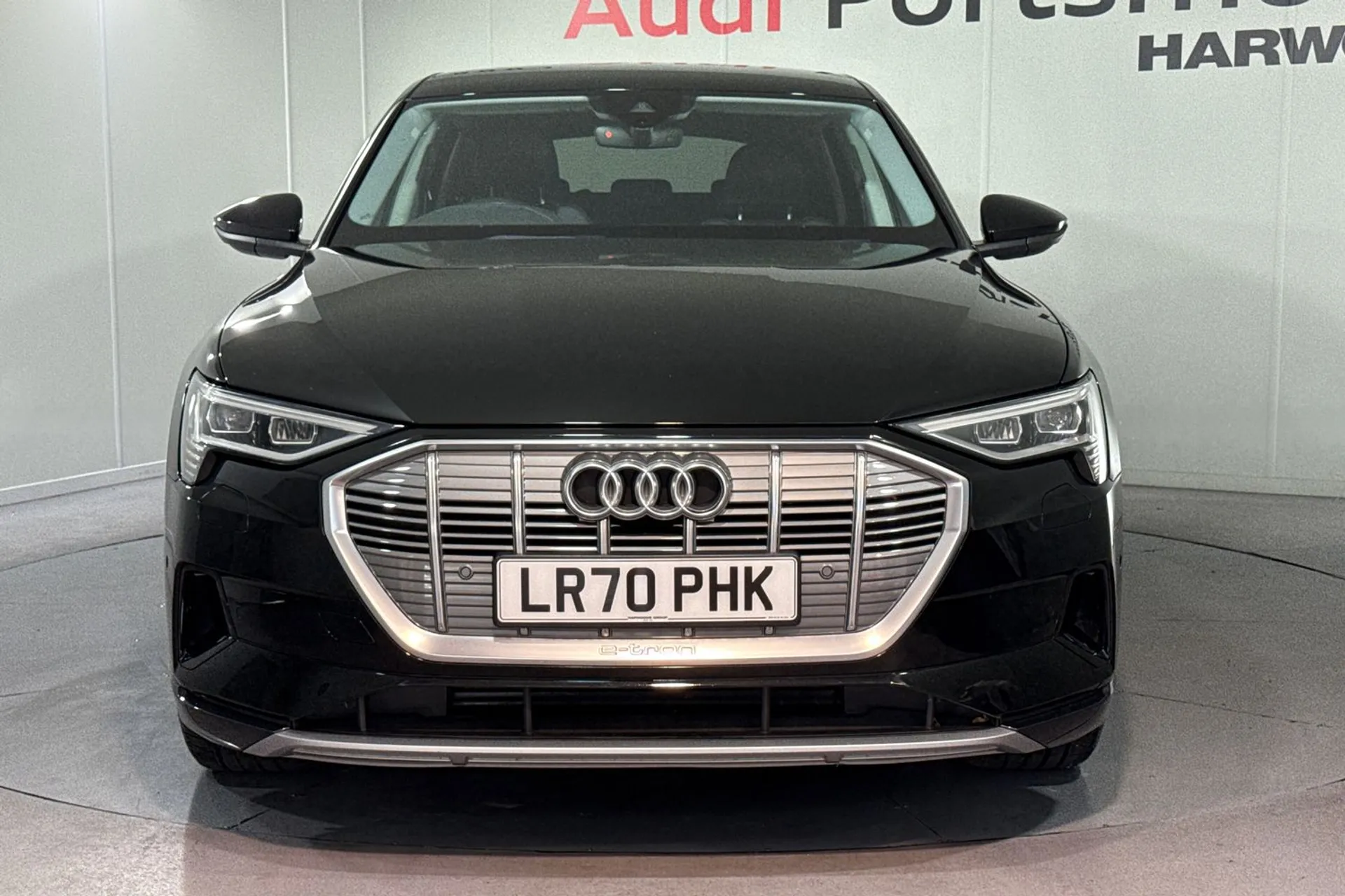 Audi e-tron thumbnail image number 5