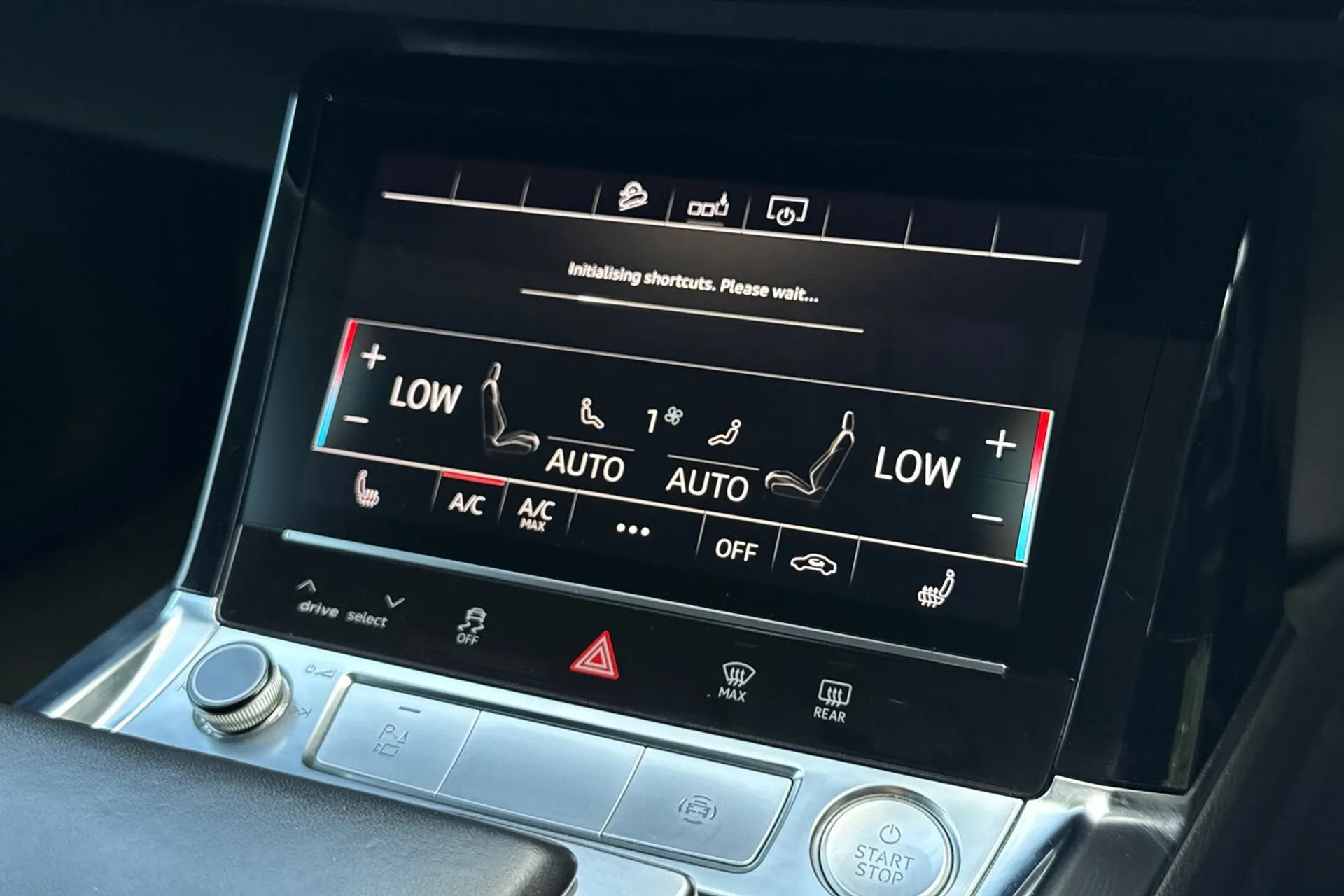 Audi e-tron thumbnail image number 30