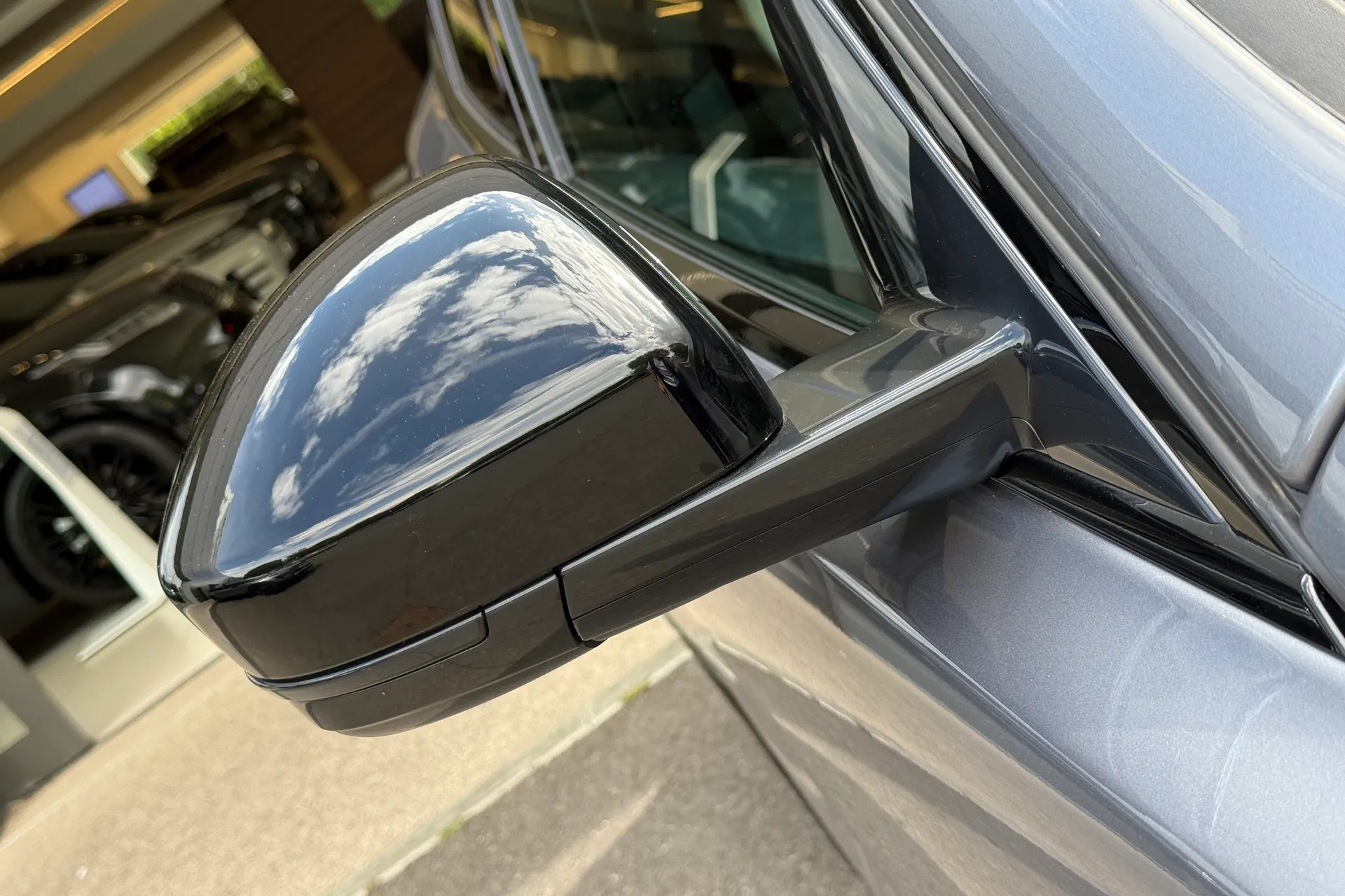 Jaguar F-PACE thumbnail image number 39