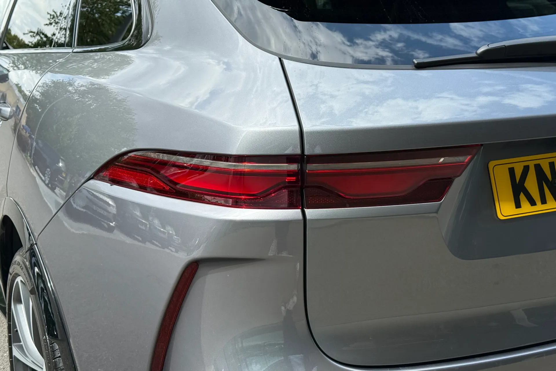 Jaguar F-PACE thumbnail image number 58