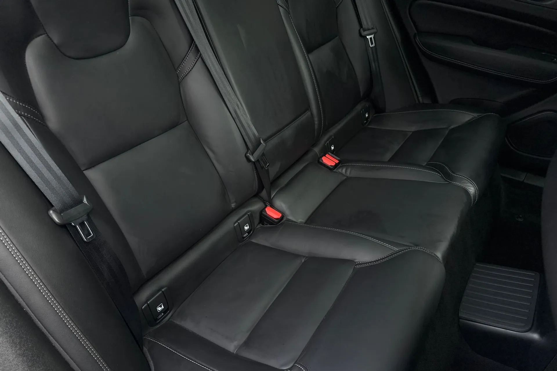 Volvo XC60 thumbnail image number 24