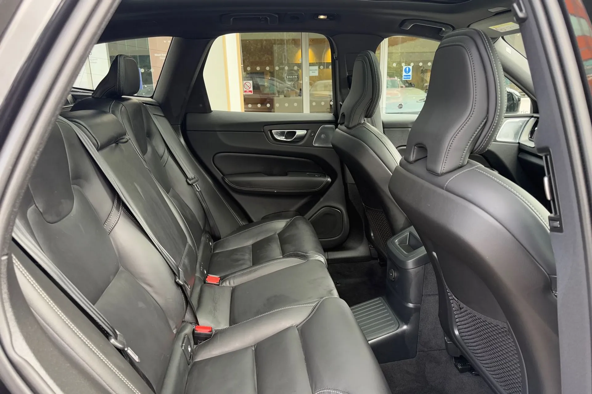 Volvo XC60 thumbnail image number 22