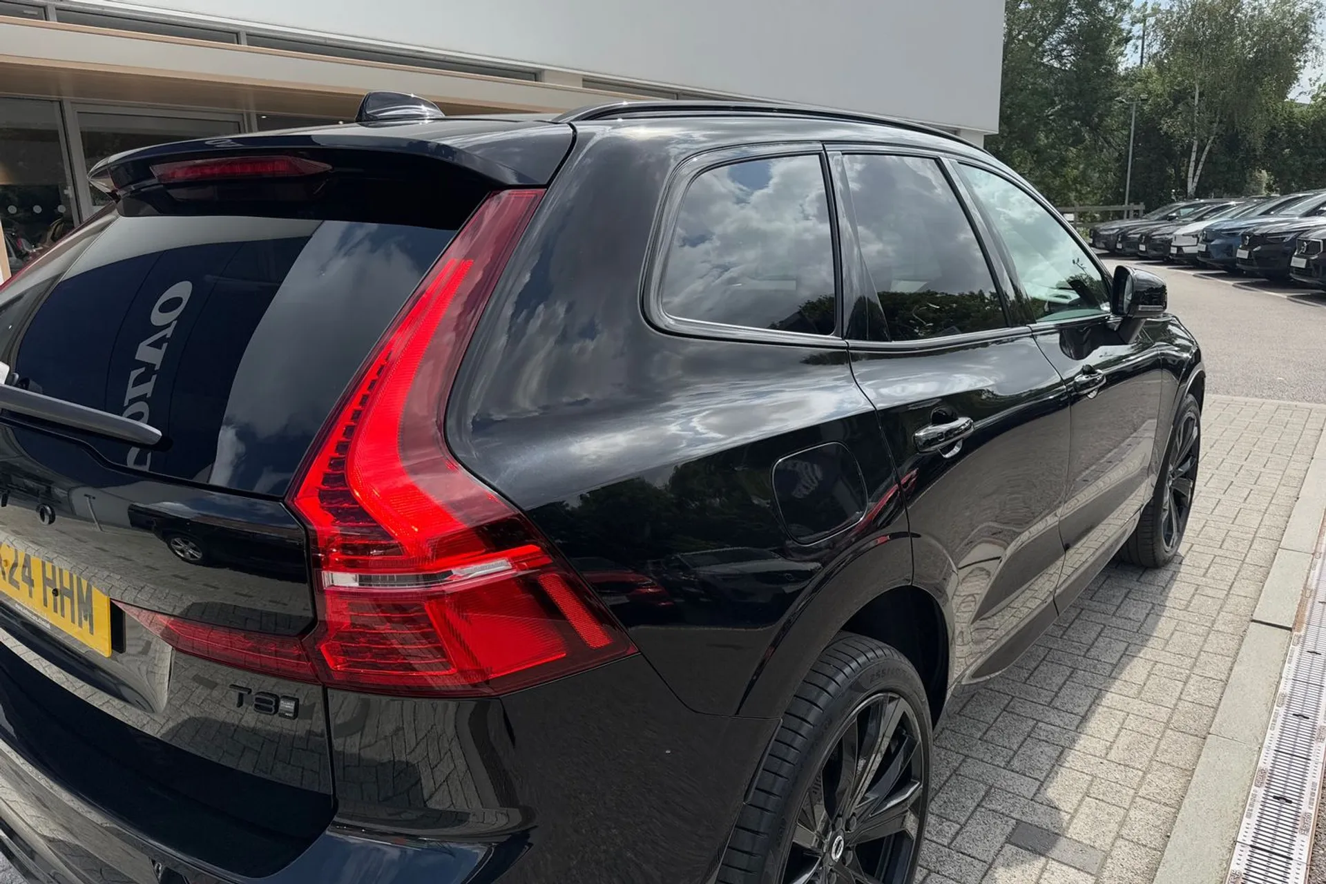 Volvo XC60 thumbnail image number 14