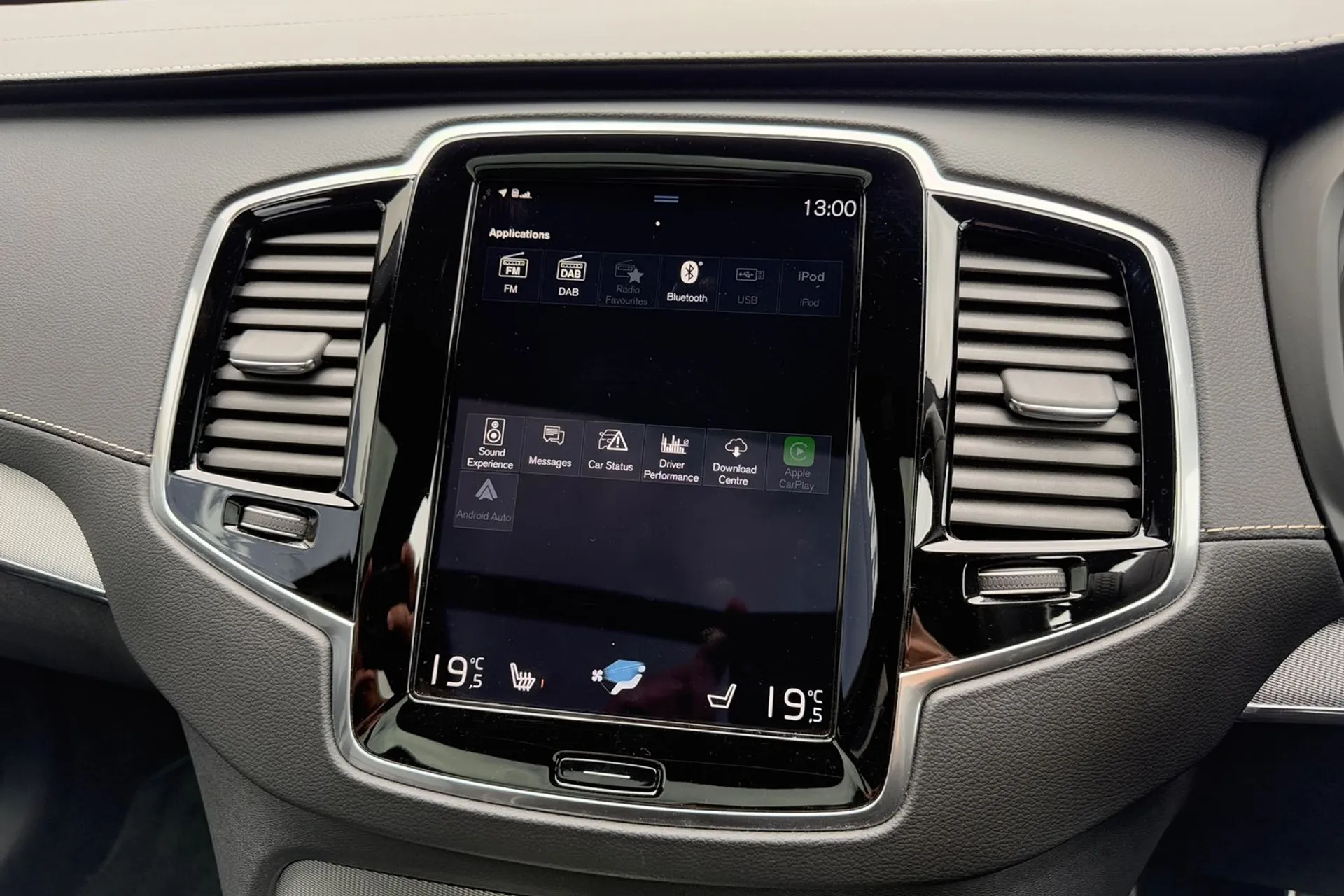Volvo XC90 thumbnail image number 43
