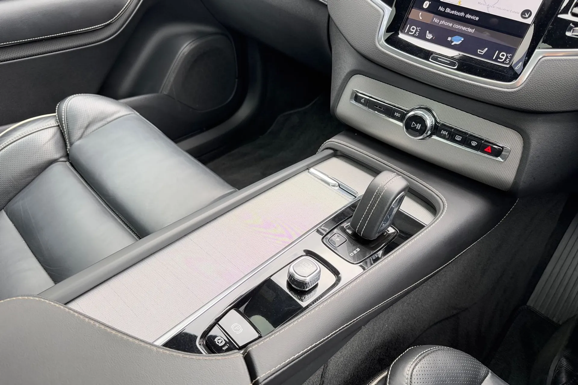 Volvo XC90 thumbnail image number 46
