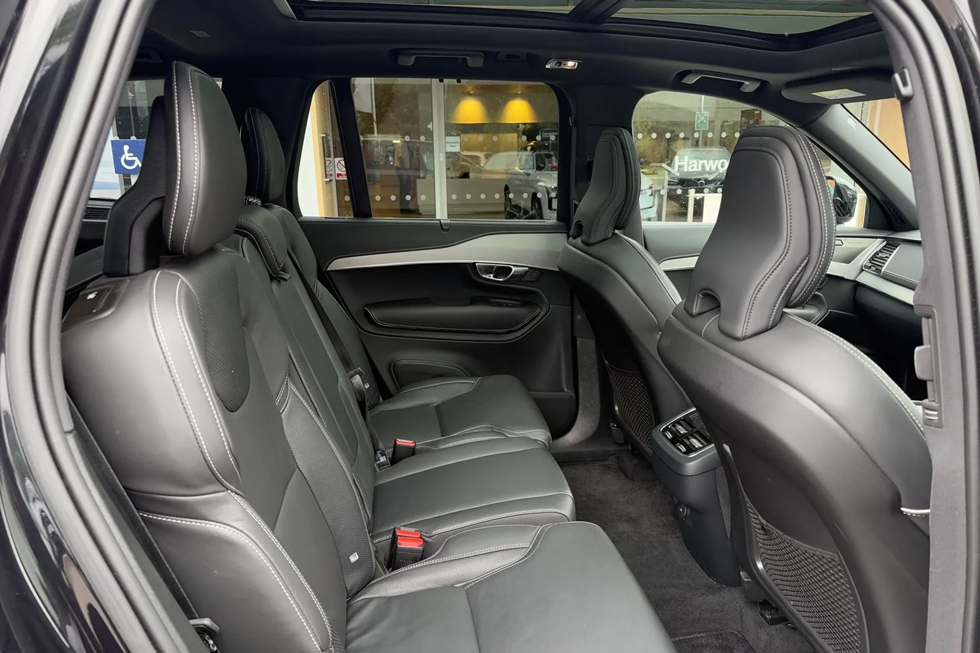 Volvo XC90 thumbnail image number 24