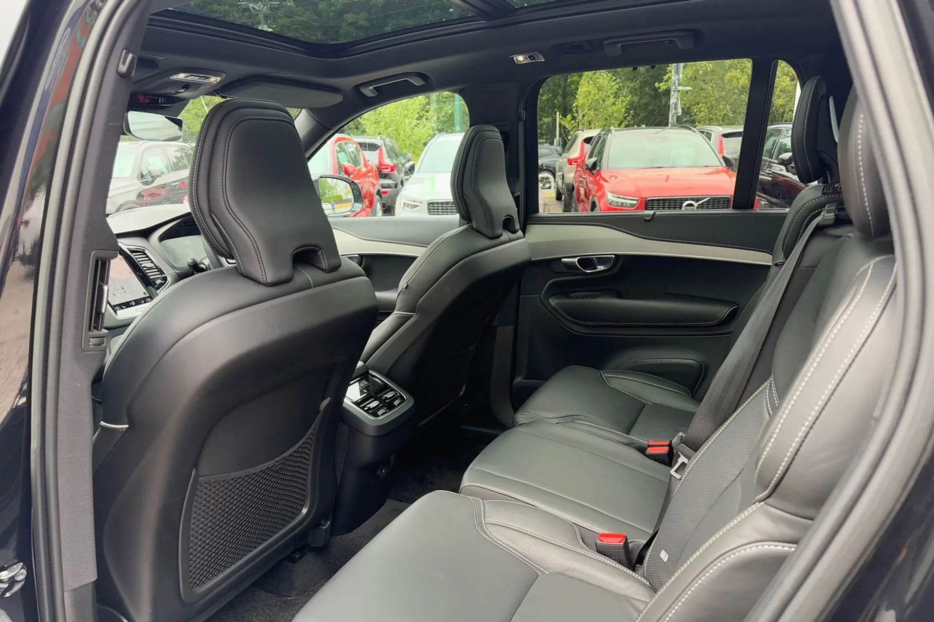 Volvo XC90 thumbnail image number 32