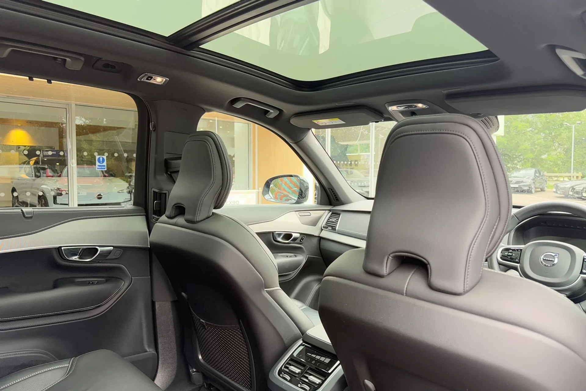 Volvo XC90 thumbnail image number 25