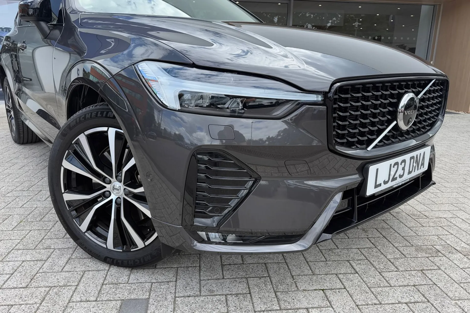 Volvo XC60 thumbnail image number 6