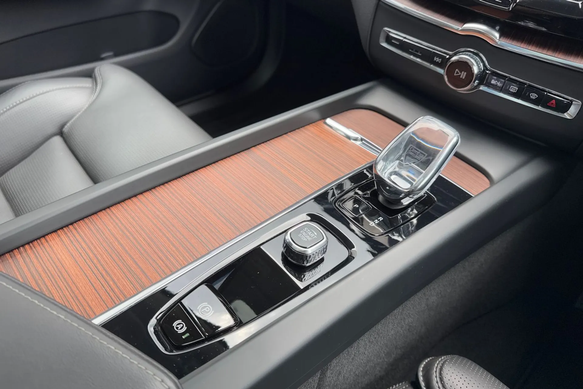 Volvo XC60 thumbnail image number 43