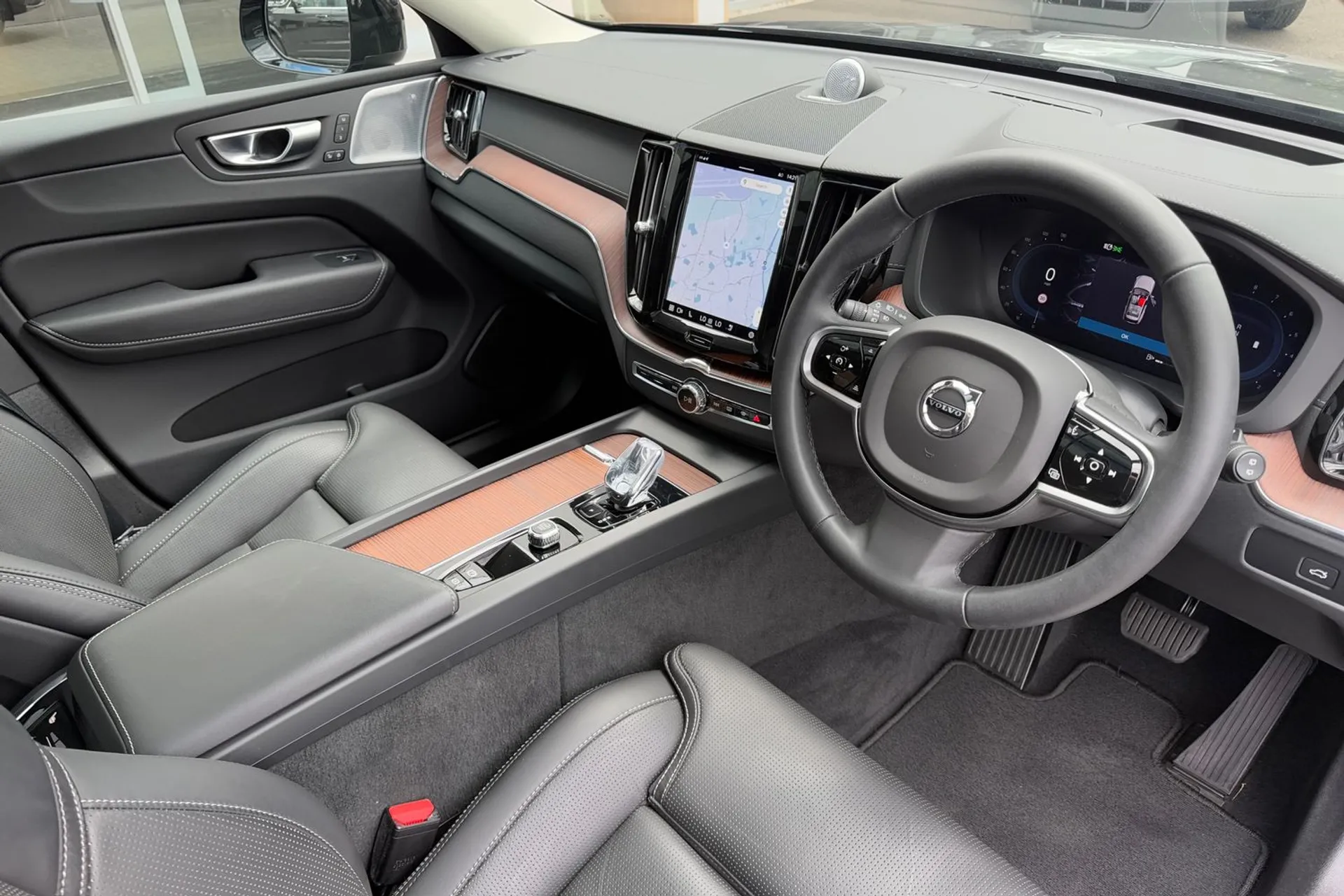 Volvo XC60 thumbnail image number 5