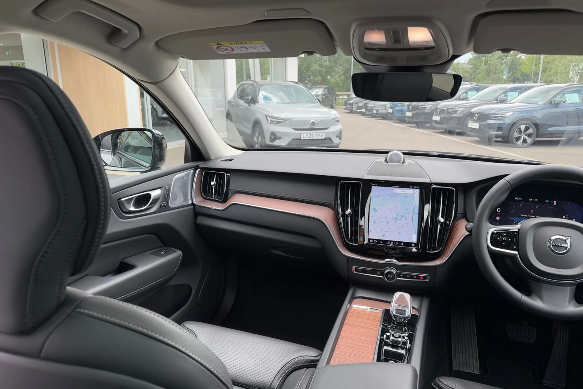 Volvo XC60 thumbnail image number 31
