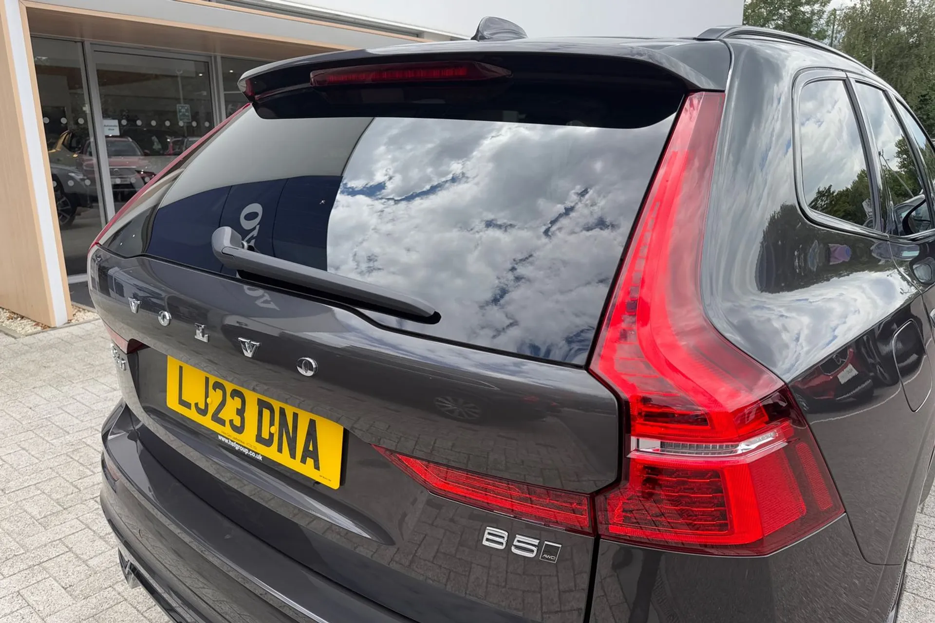 Volvo XC60 thumbnail image number 15