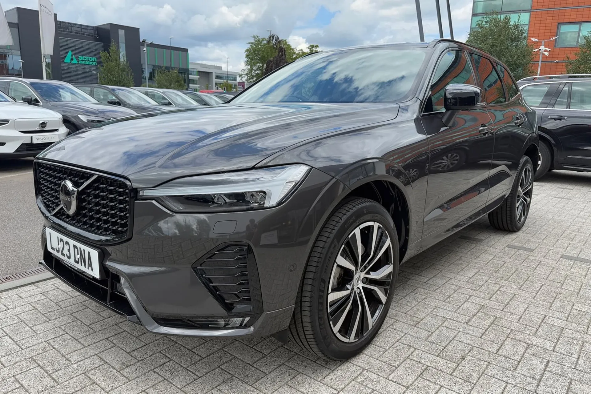 Volvo XC60 thumbnail image number 11