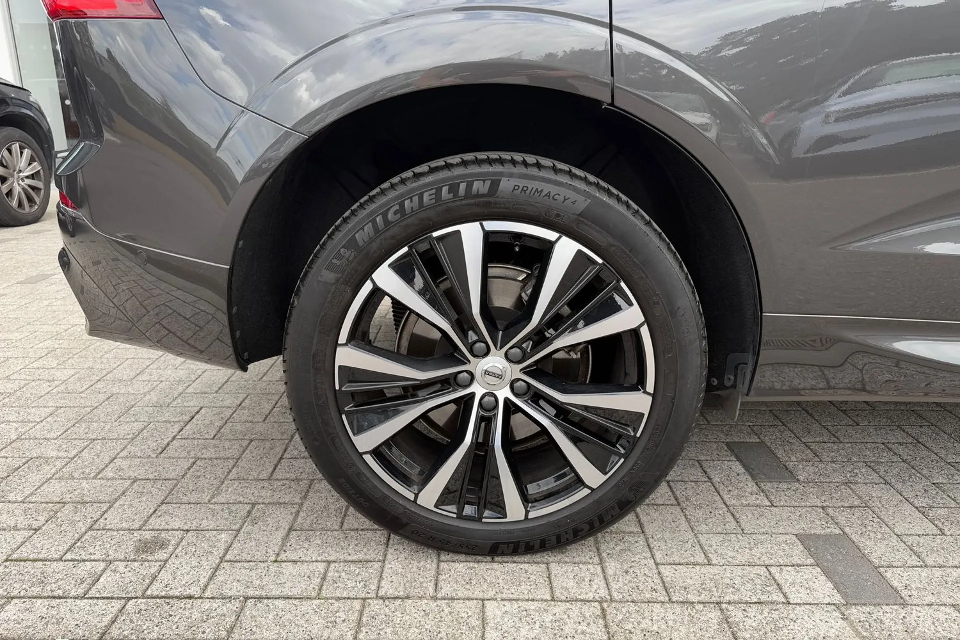 Volvo XC60 thumbnail image number 13