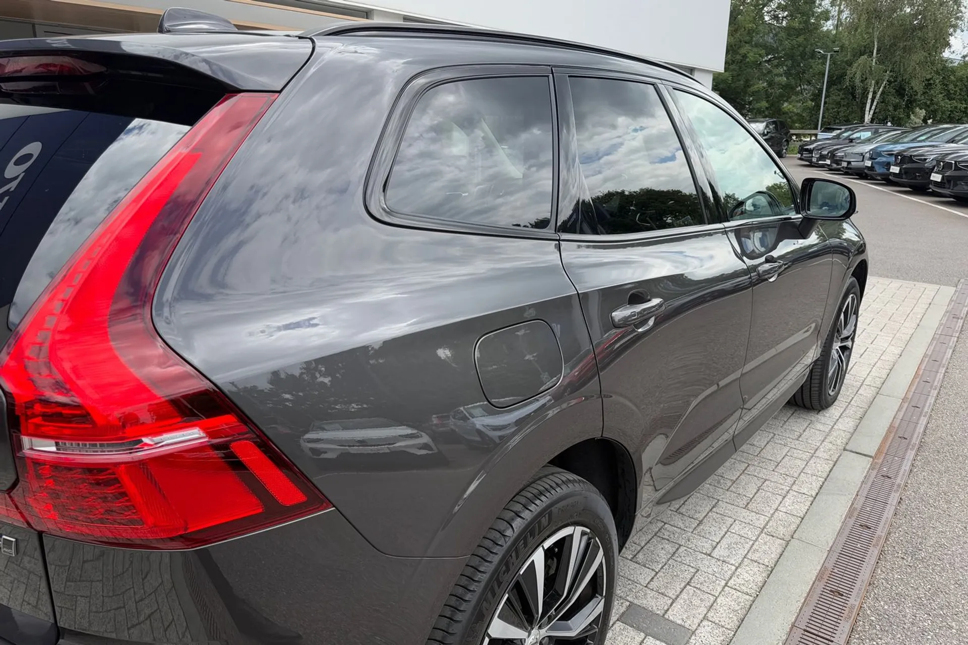 Volvo XC60 thumbnail image number 14