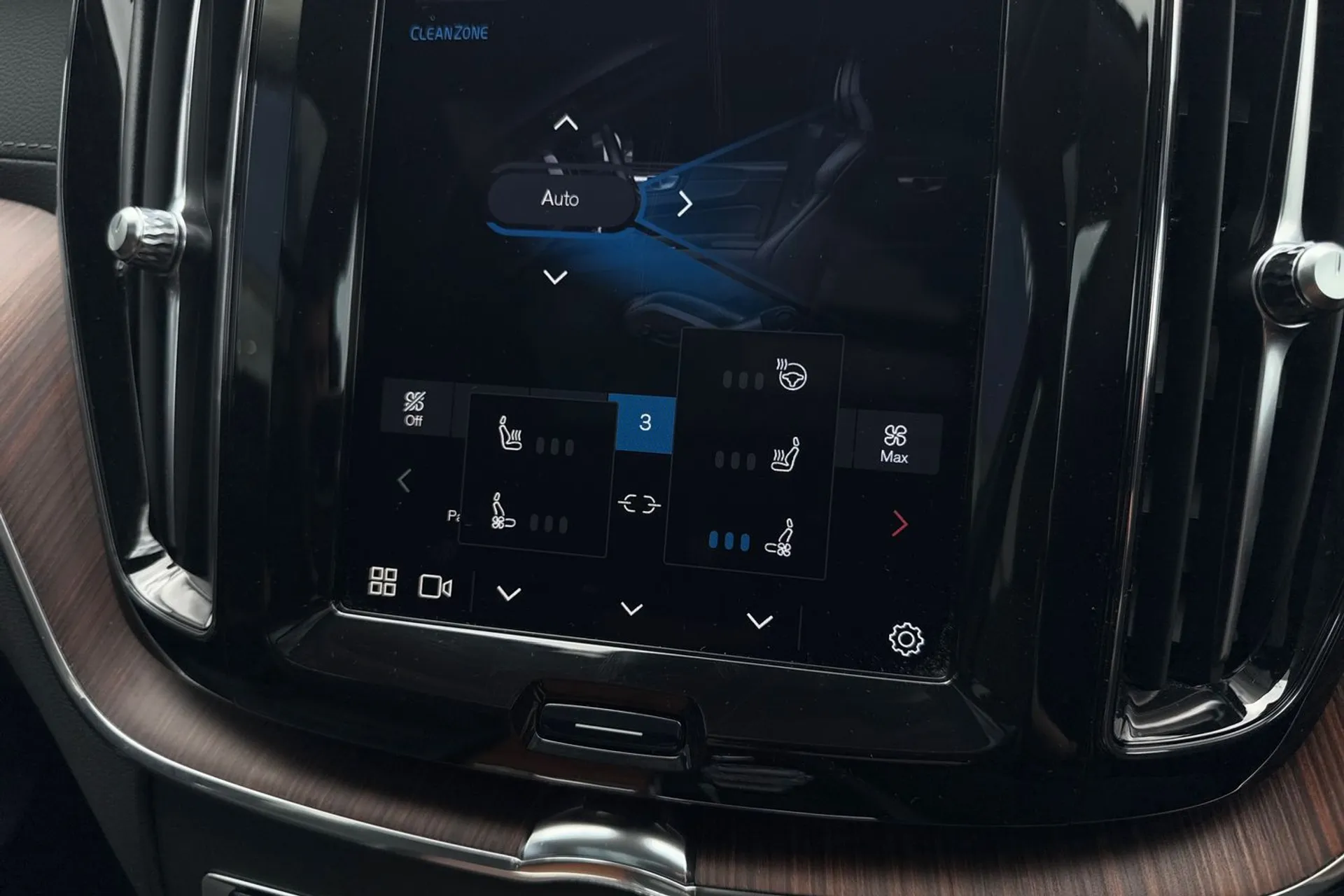Volvo XC60 thumbnail image number 40