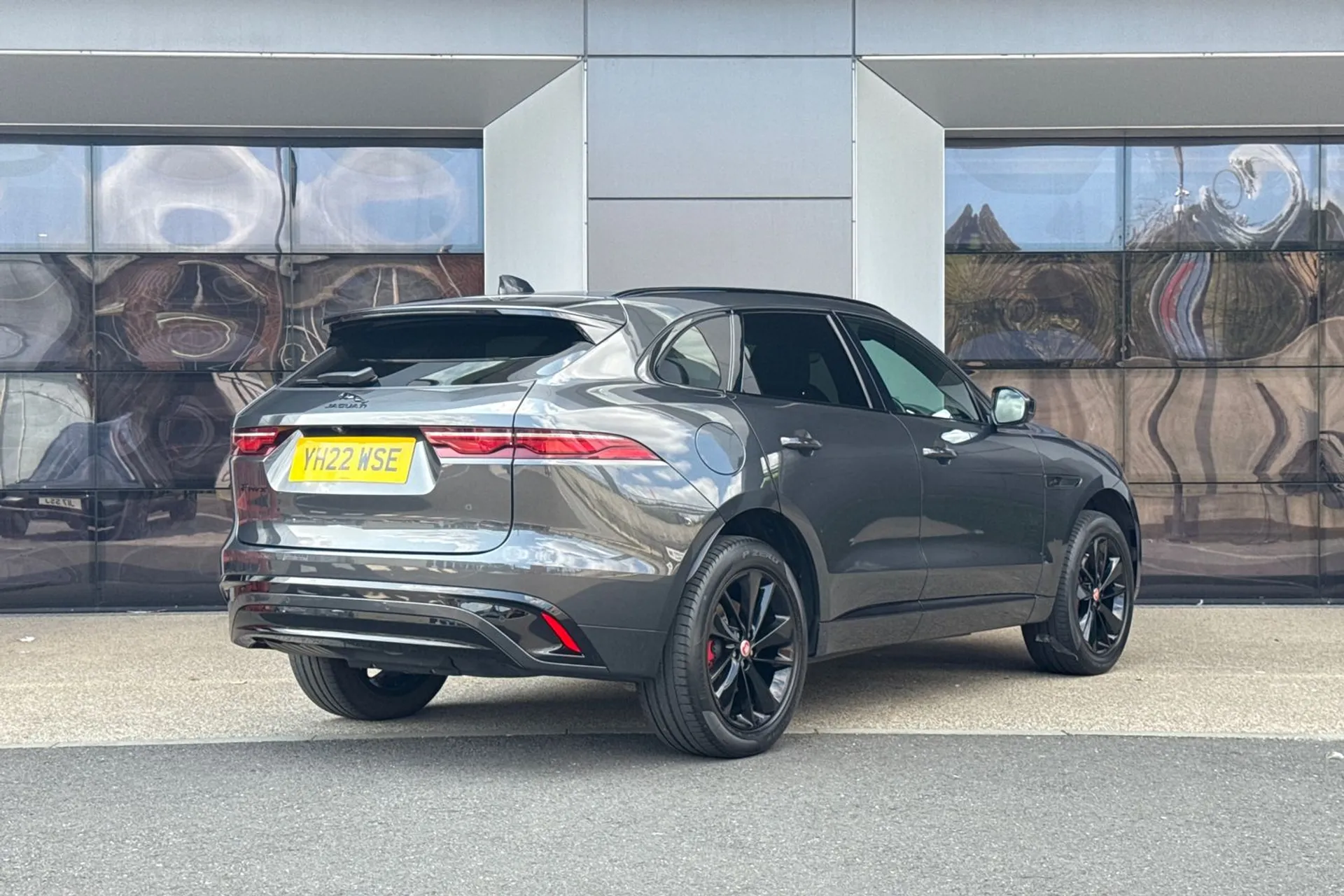 Jaguar F-PACE thumbnail image number 7