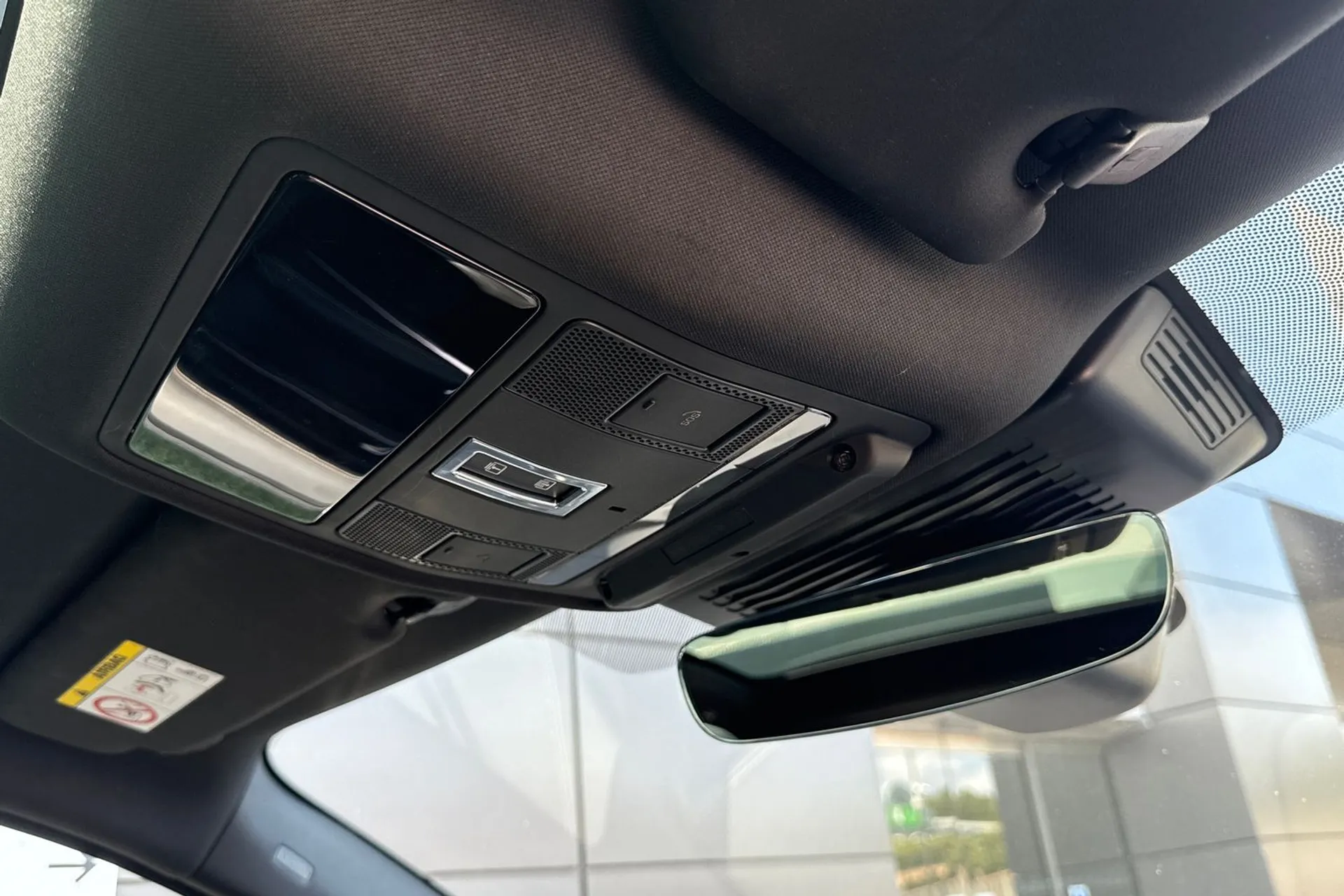 Jaguar F-PACE thumbnail image number 59
