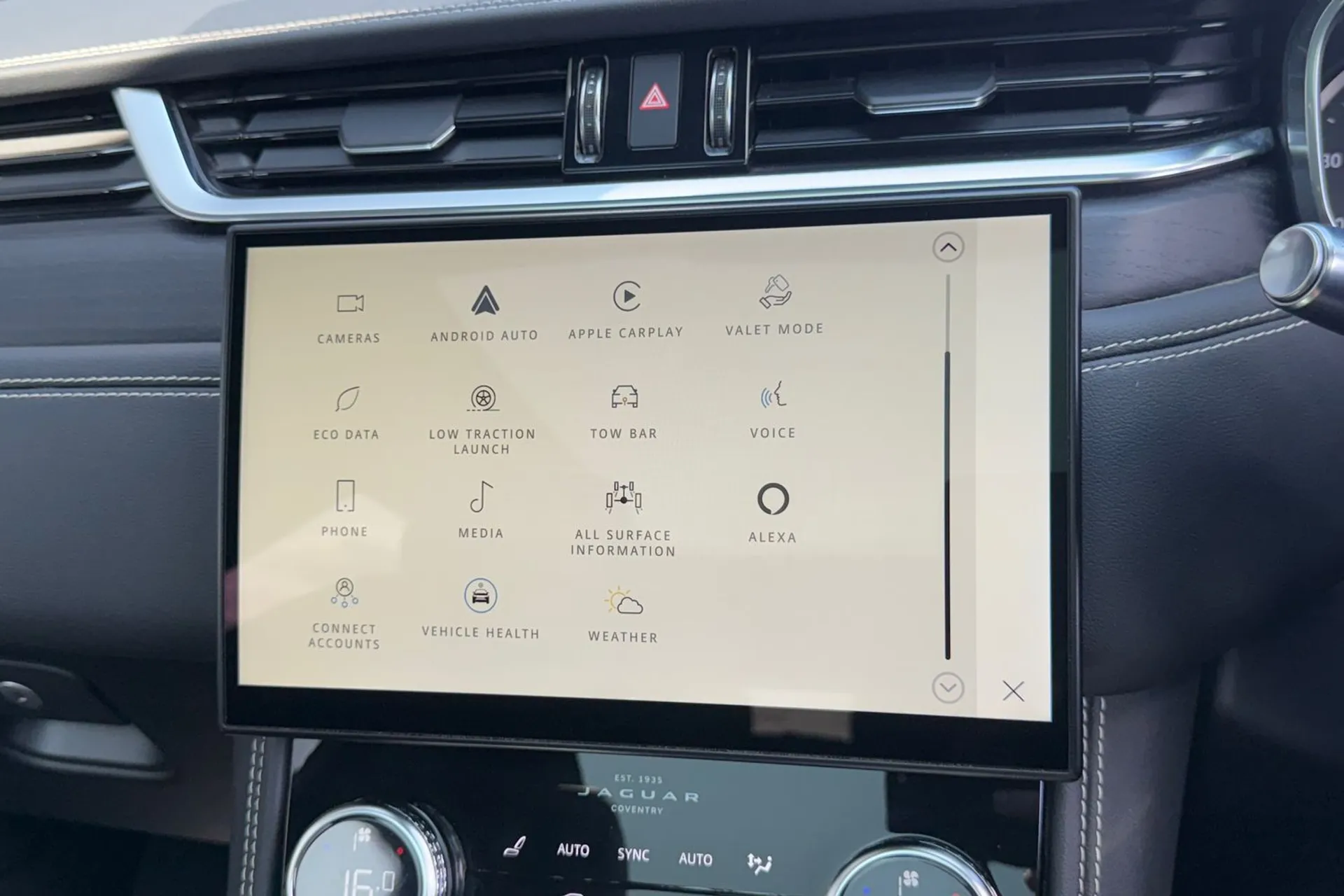 Jaguar F-PACE thumbnail image number 64